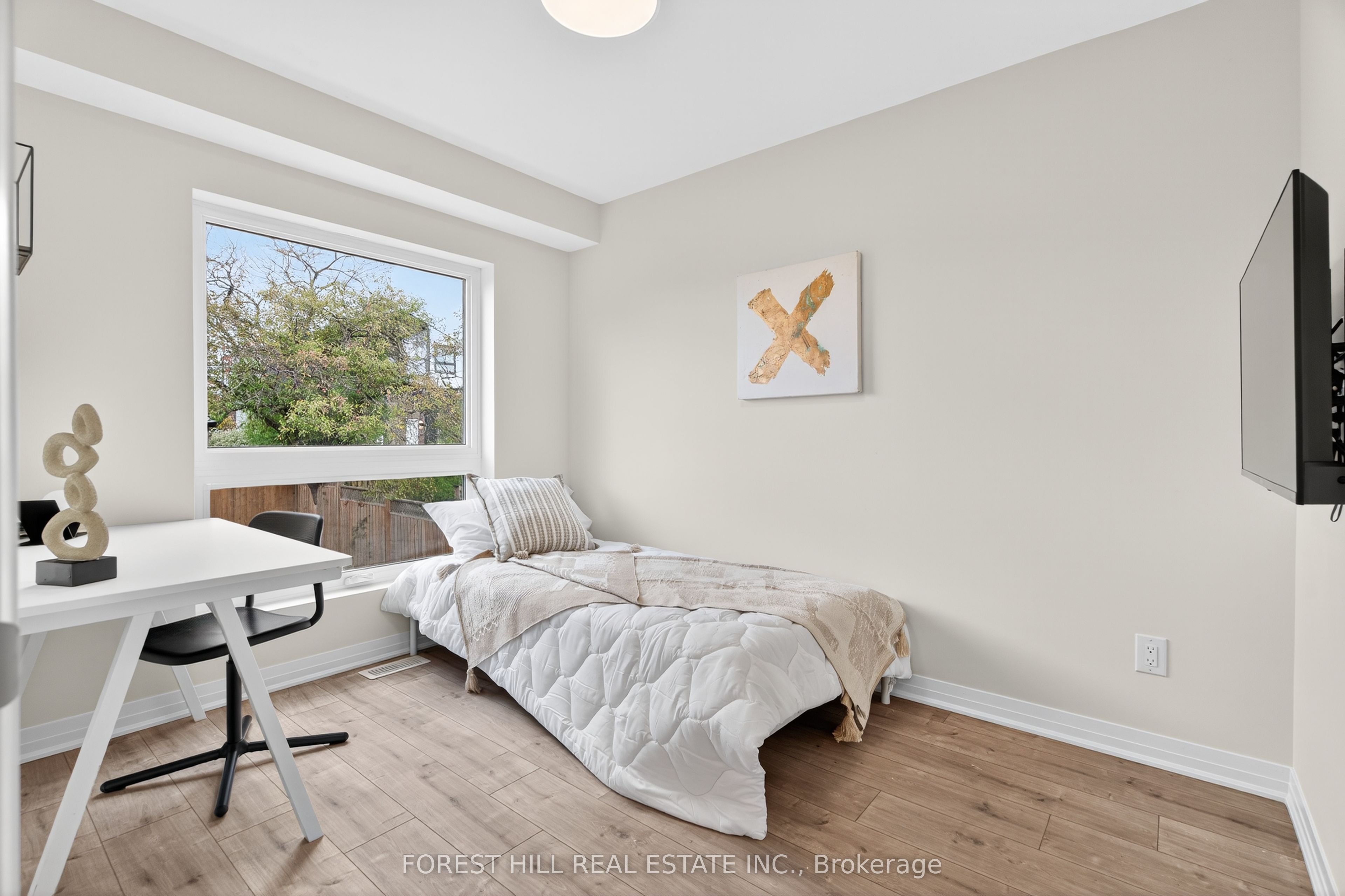 MLS #W12406430 image #13