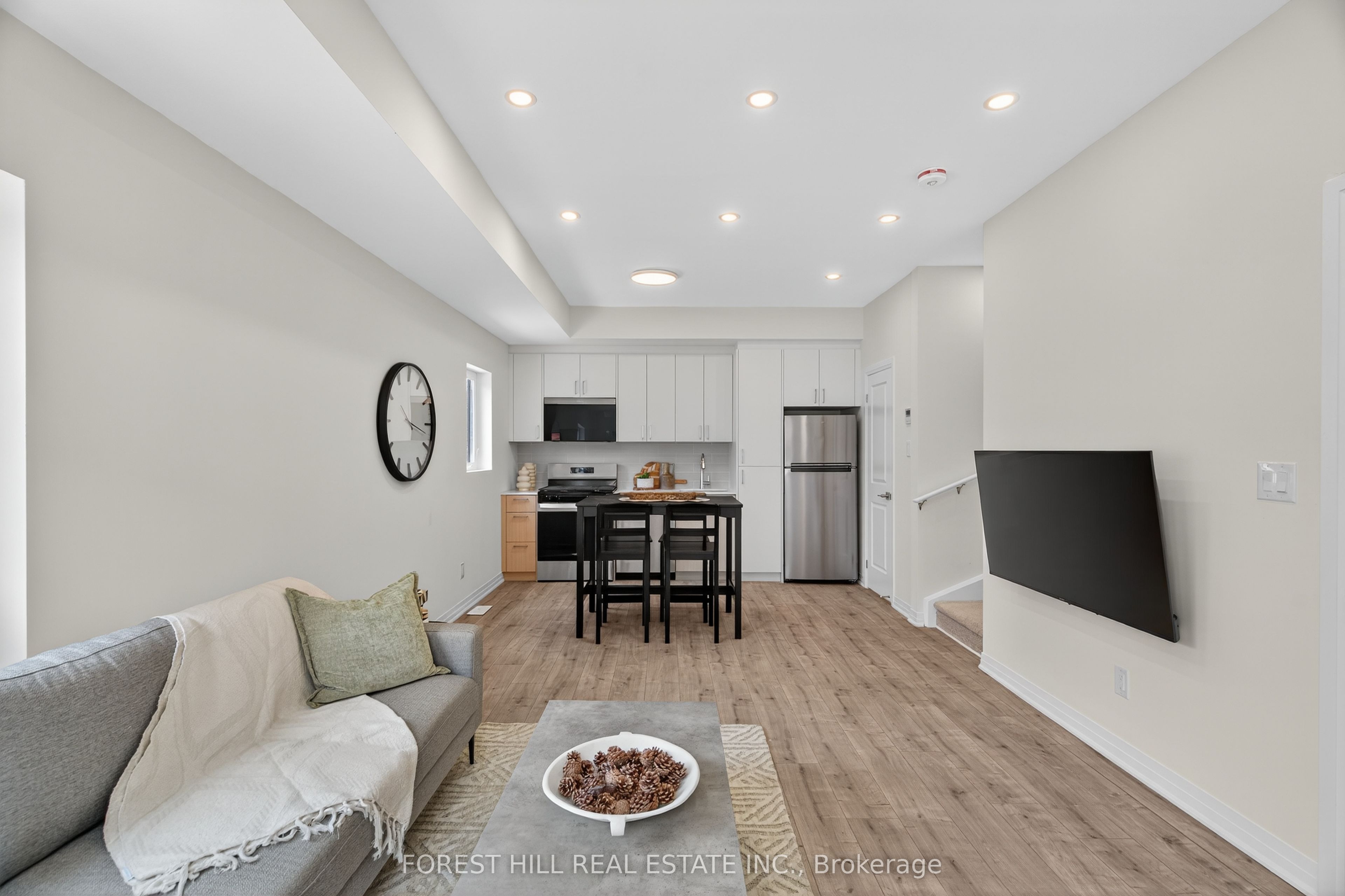 MLS #W12406430 image #3