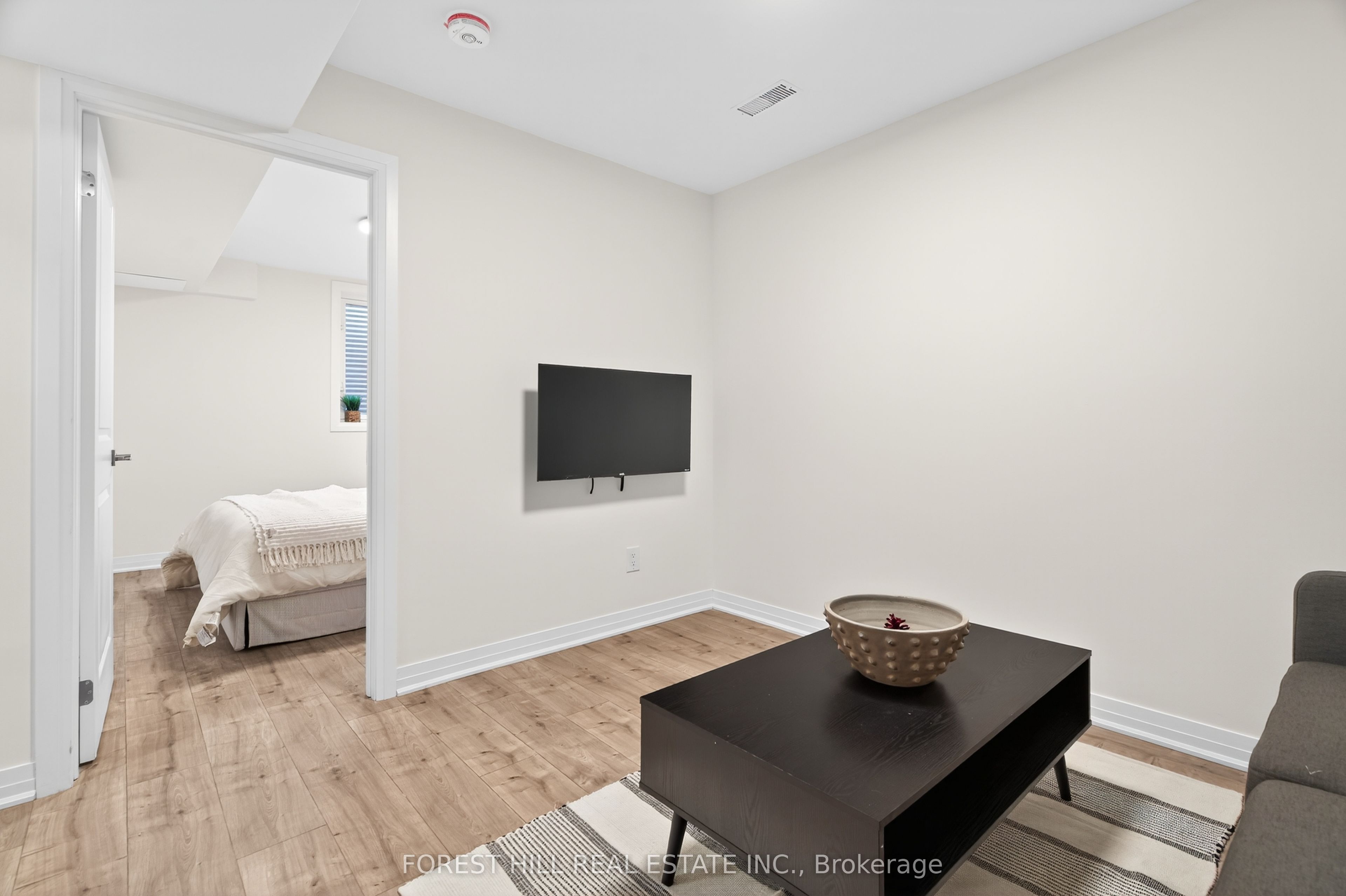 MLS #W12406430 image #32