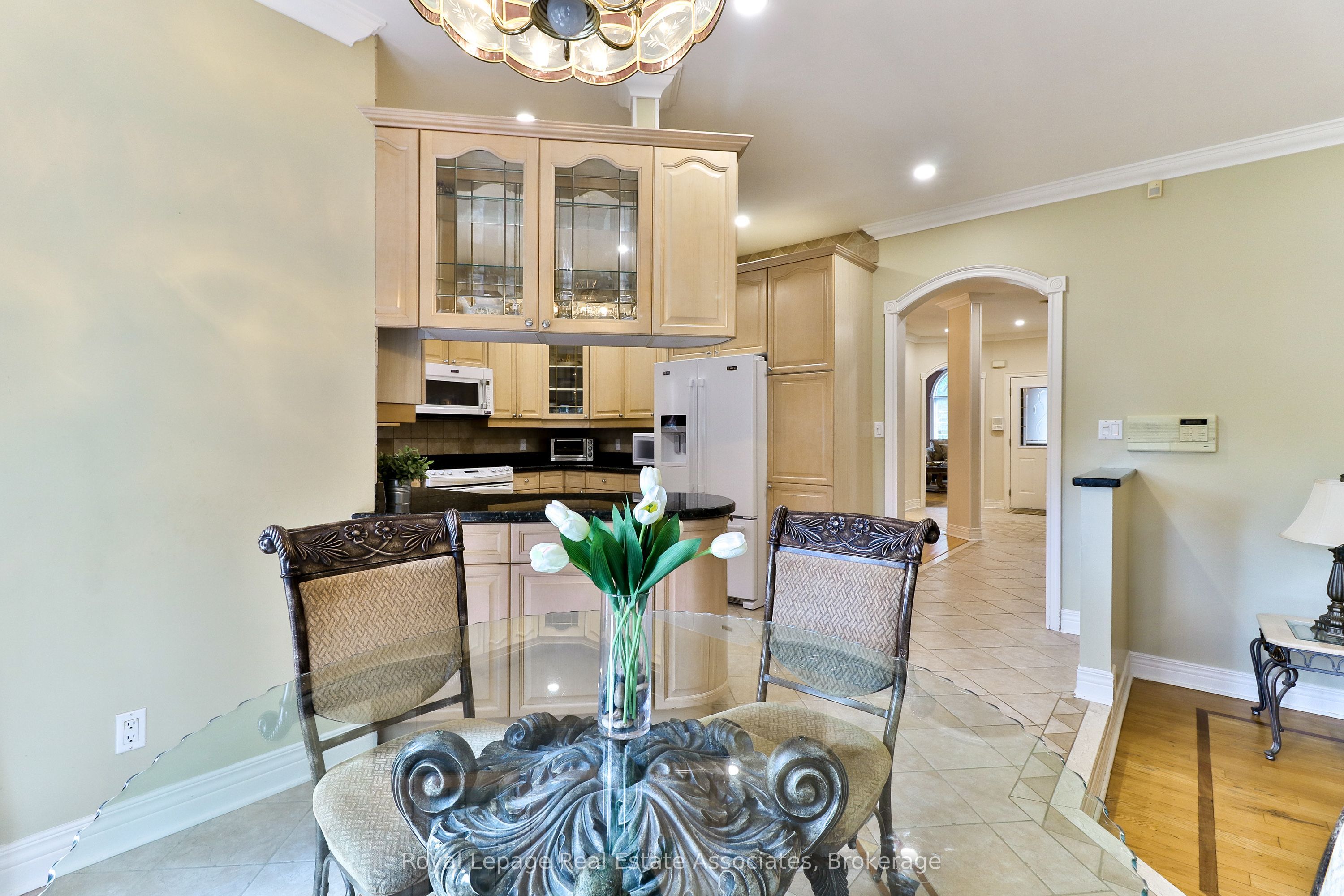 MLS #W12406537 image #13