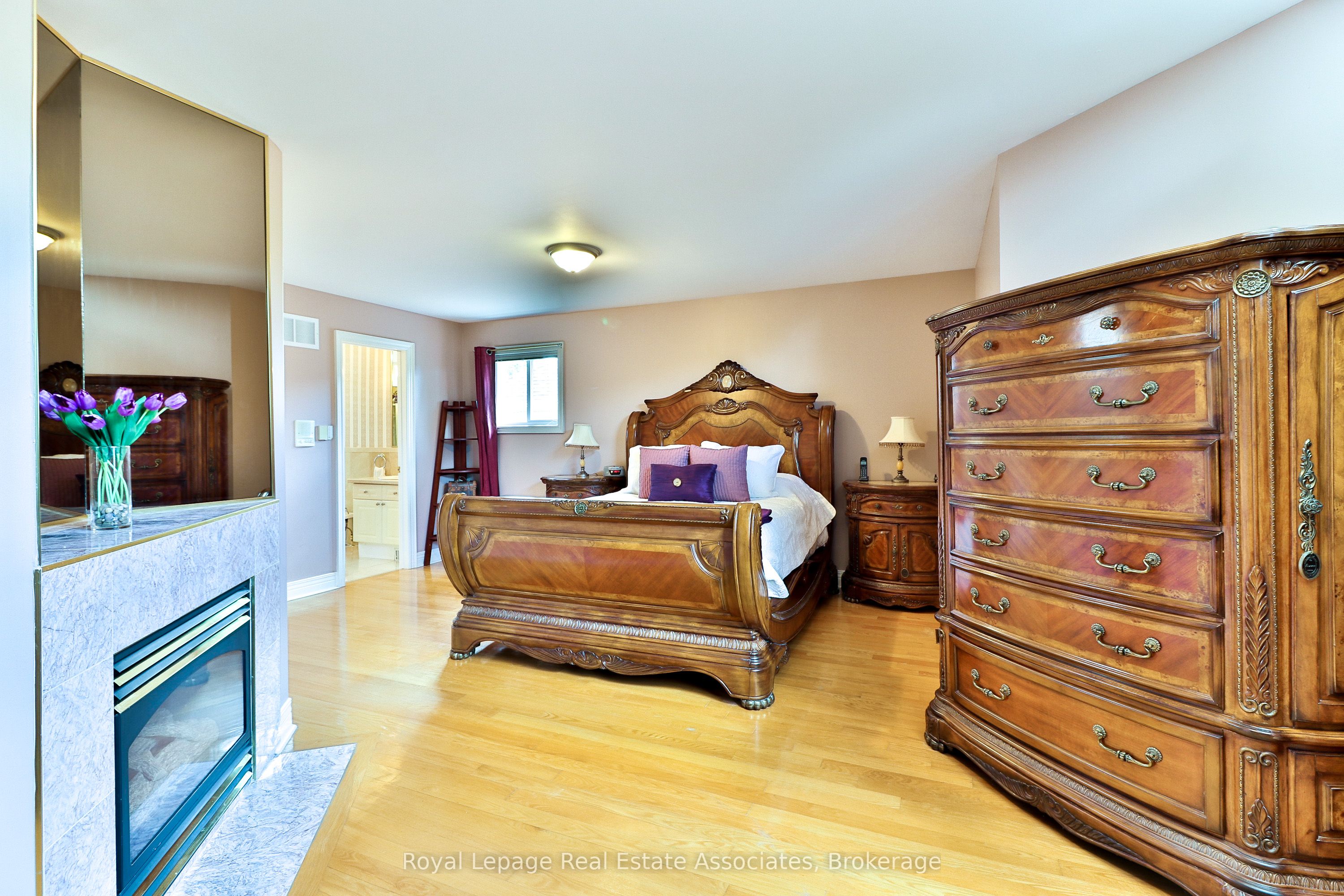 MLS #W12406537 image #17