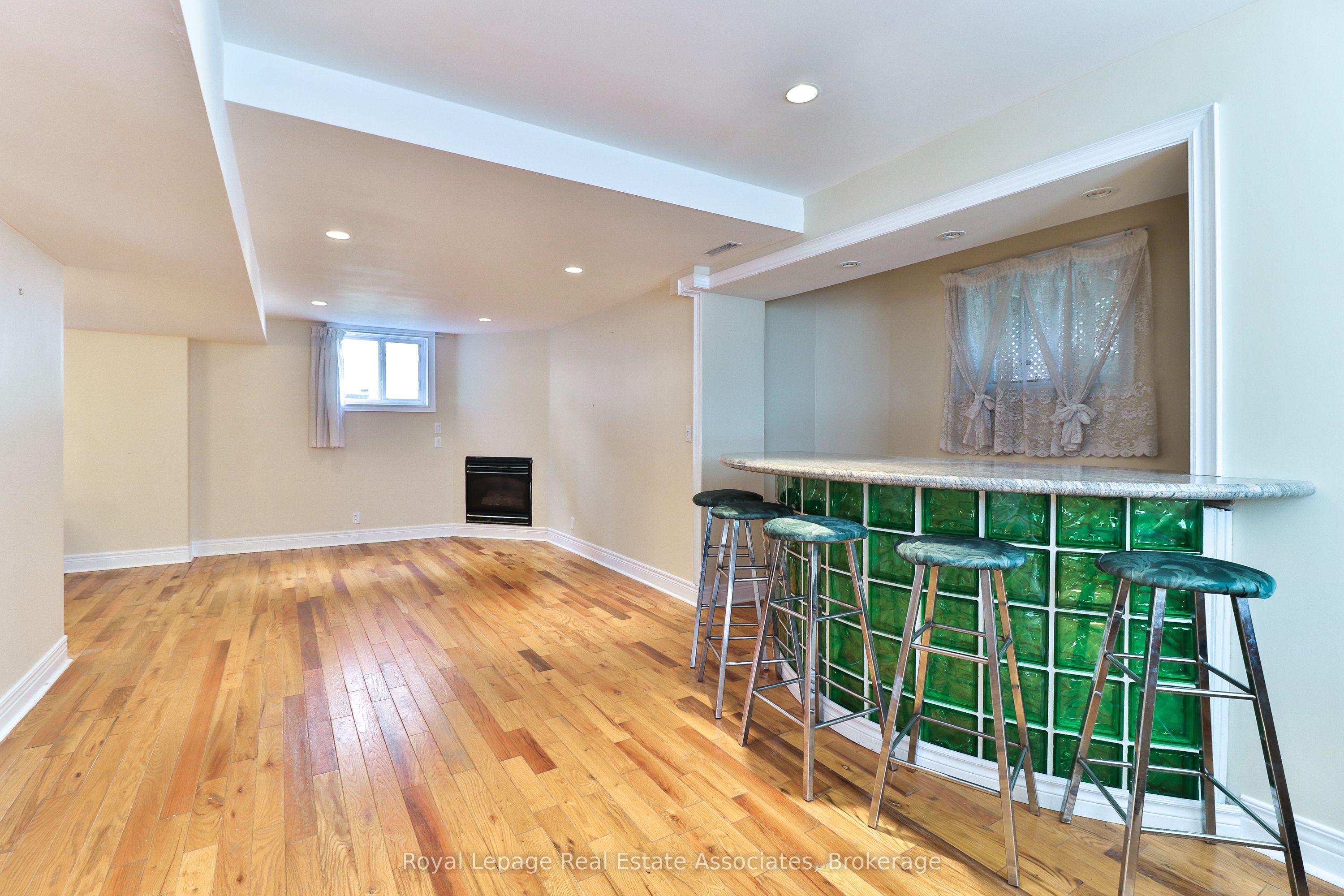 MLS #W12406537 image #26