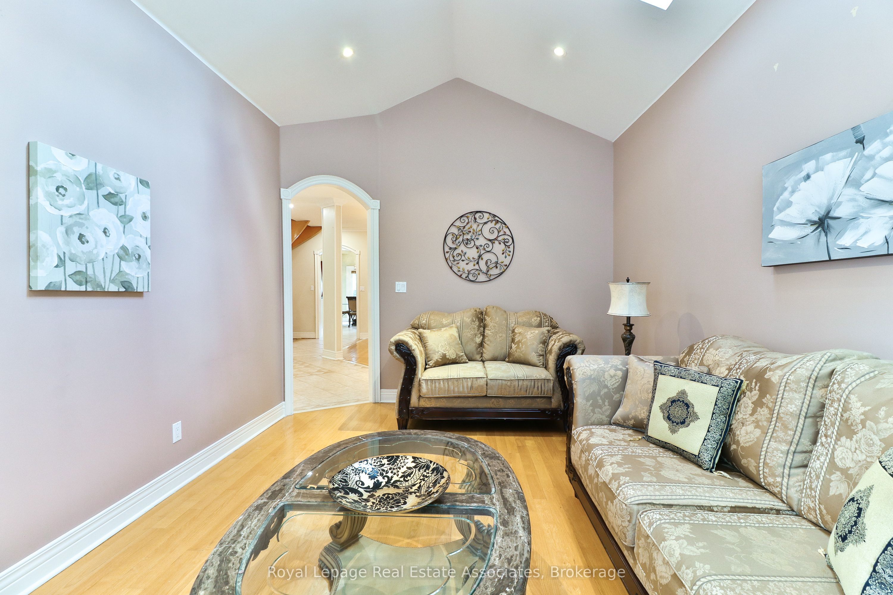 MLS #W12406537 image #3