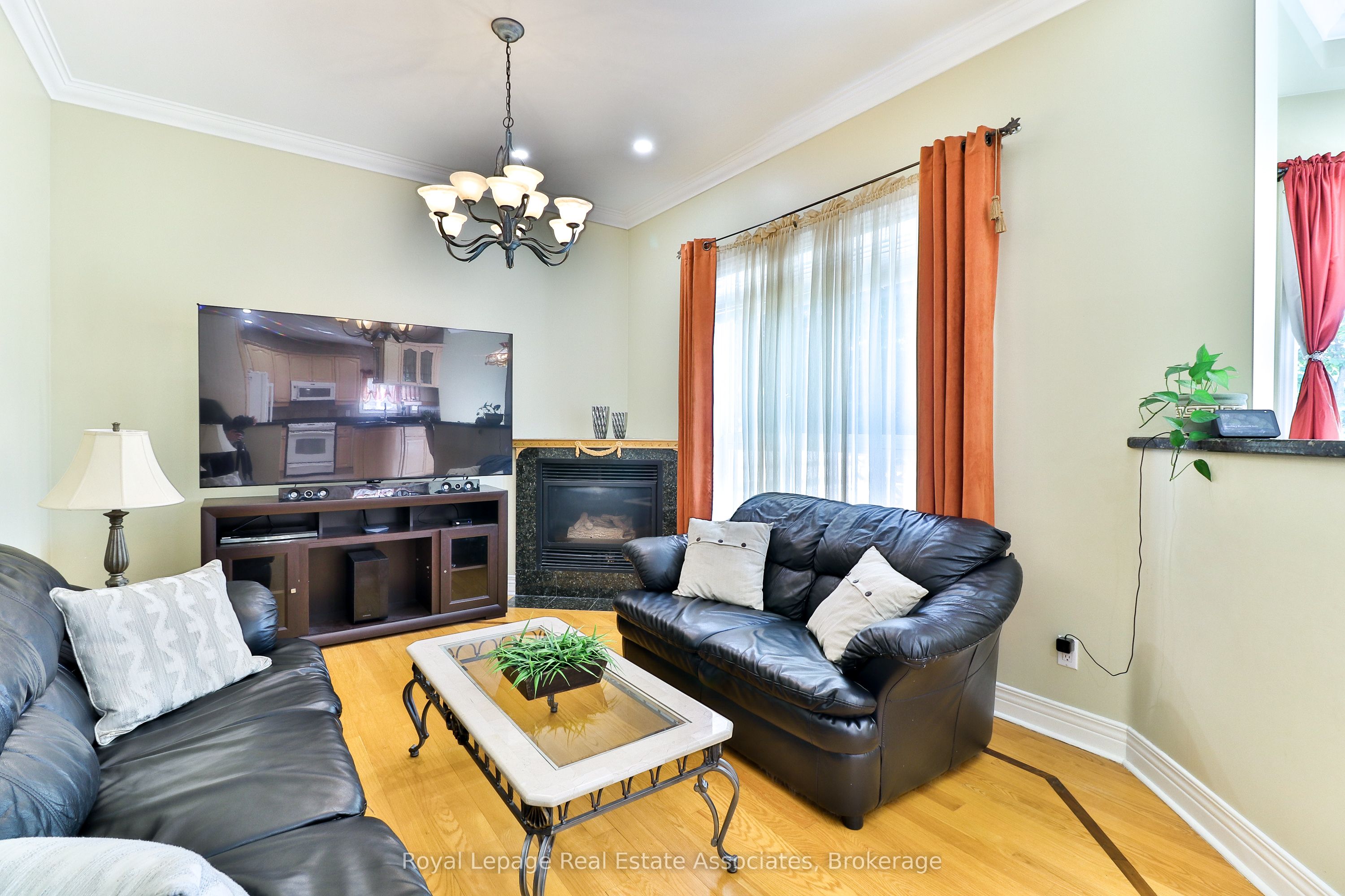 MLS #W12406537 image #4