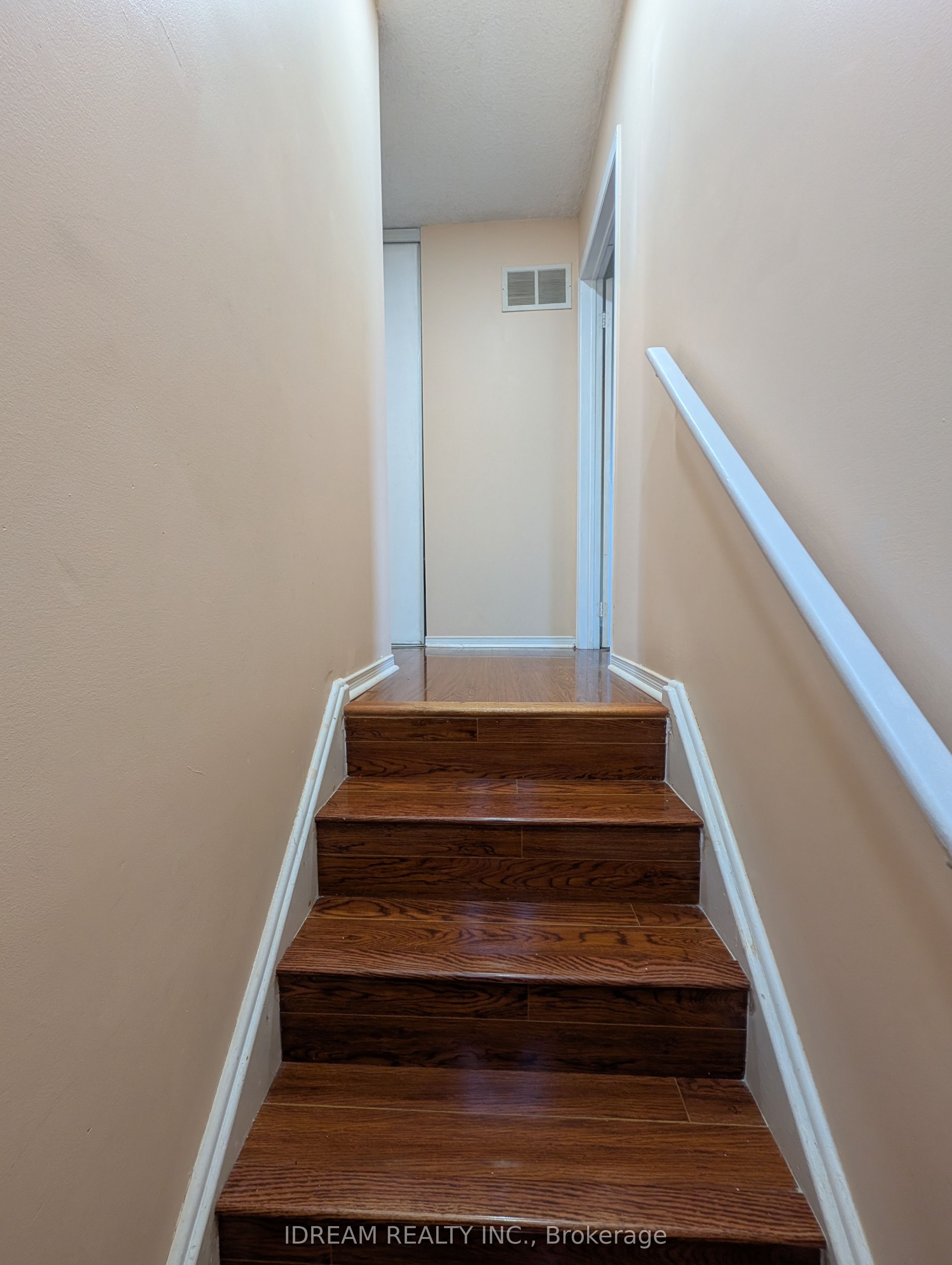 MLS #W12406887 image #14