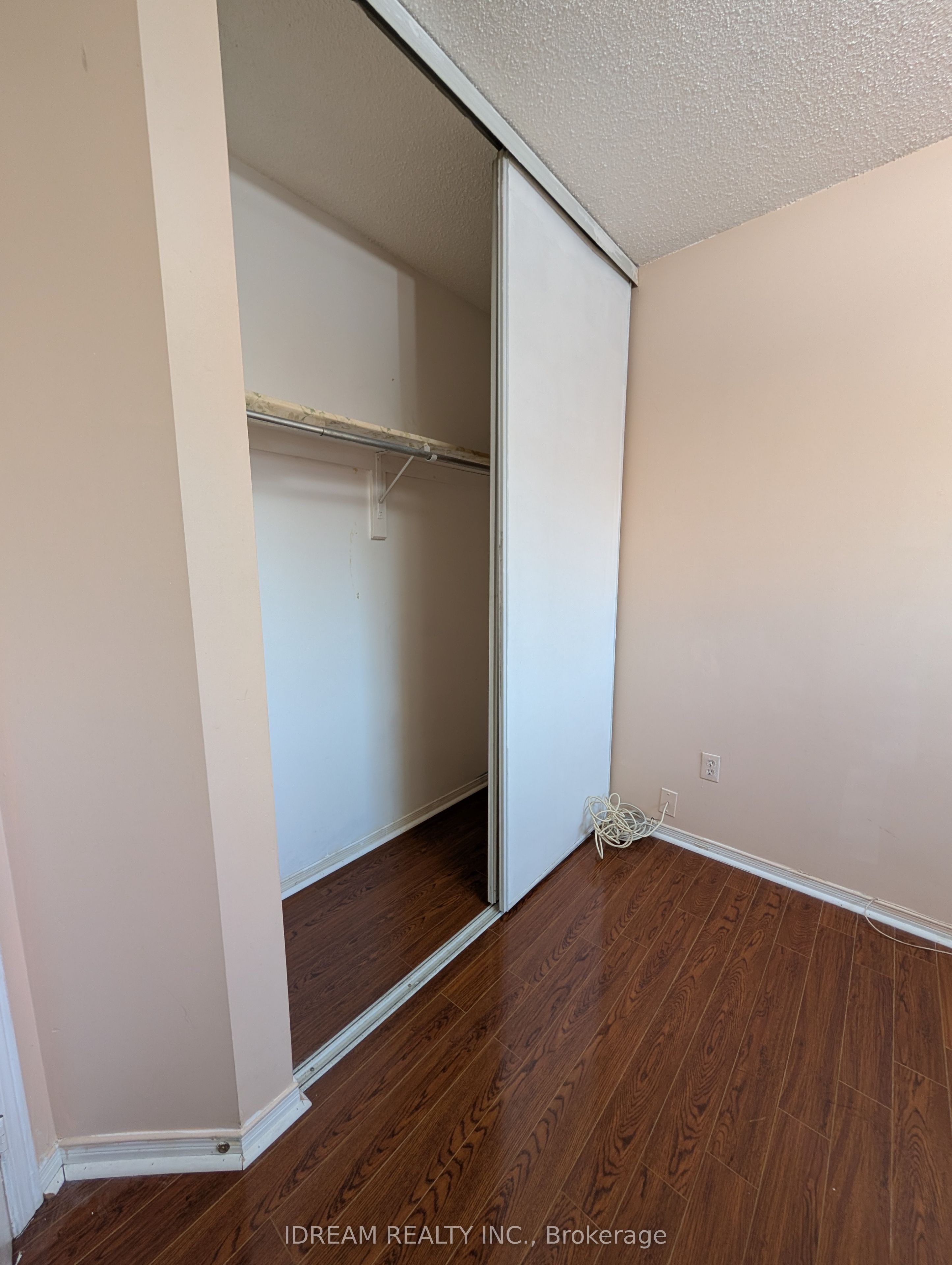 MLS #W12406887 image #21