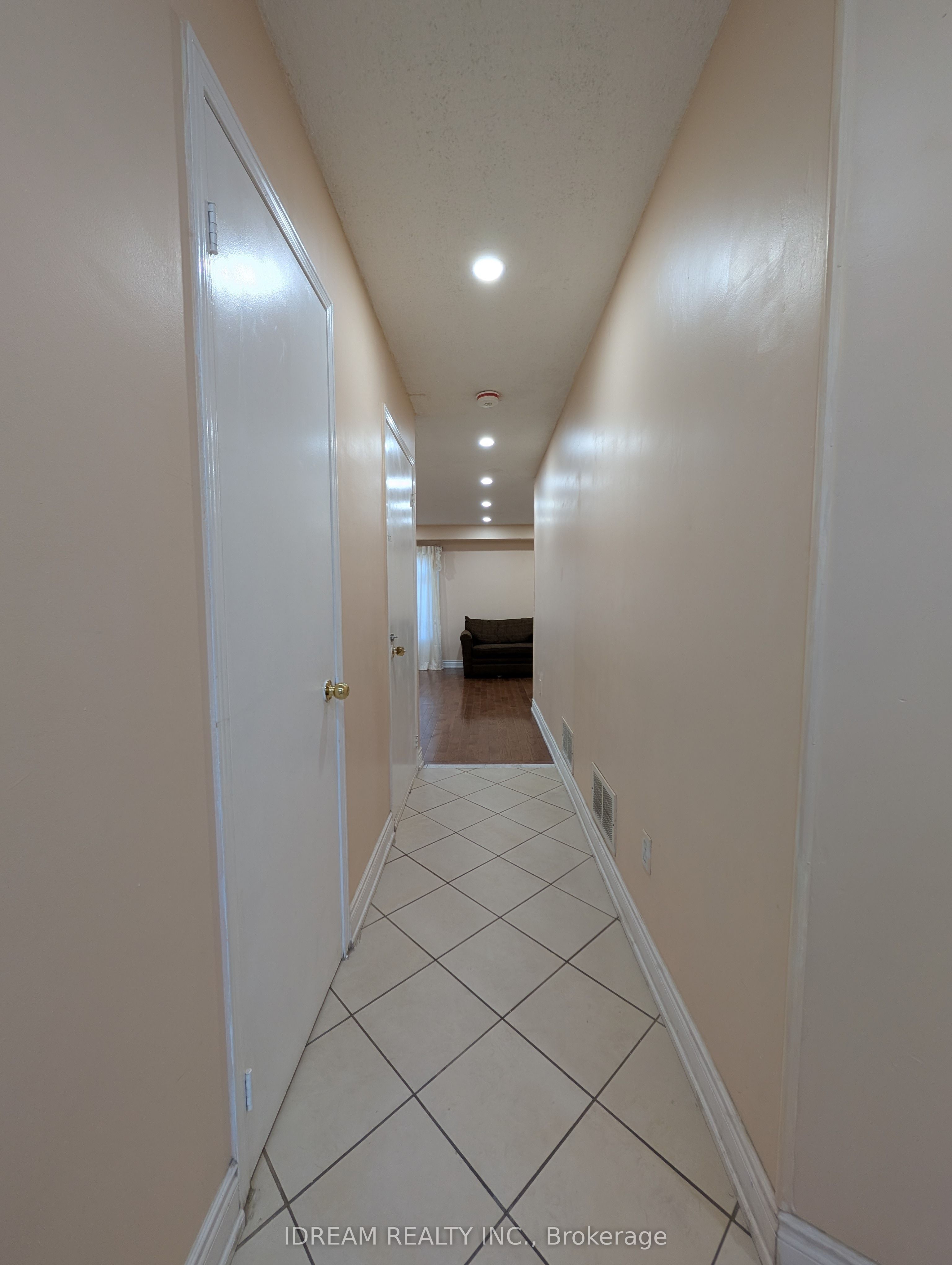 MLS #W12406887 image #5