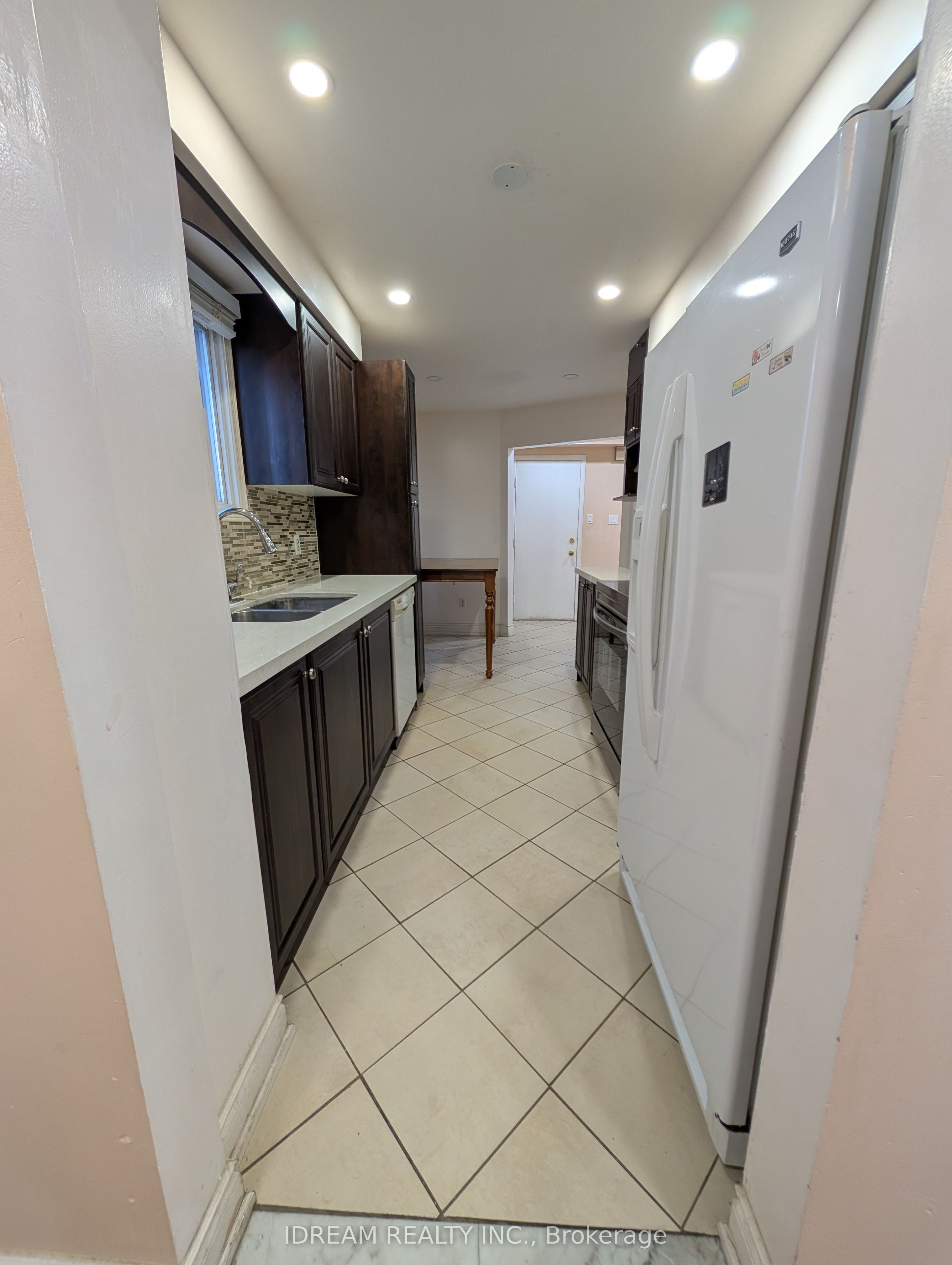 MLS #W12406887 image #9