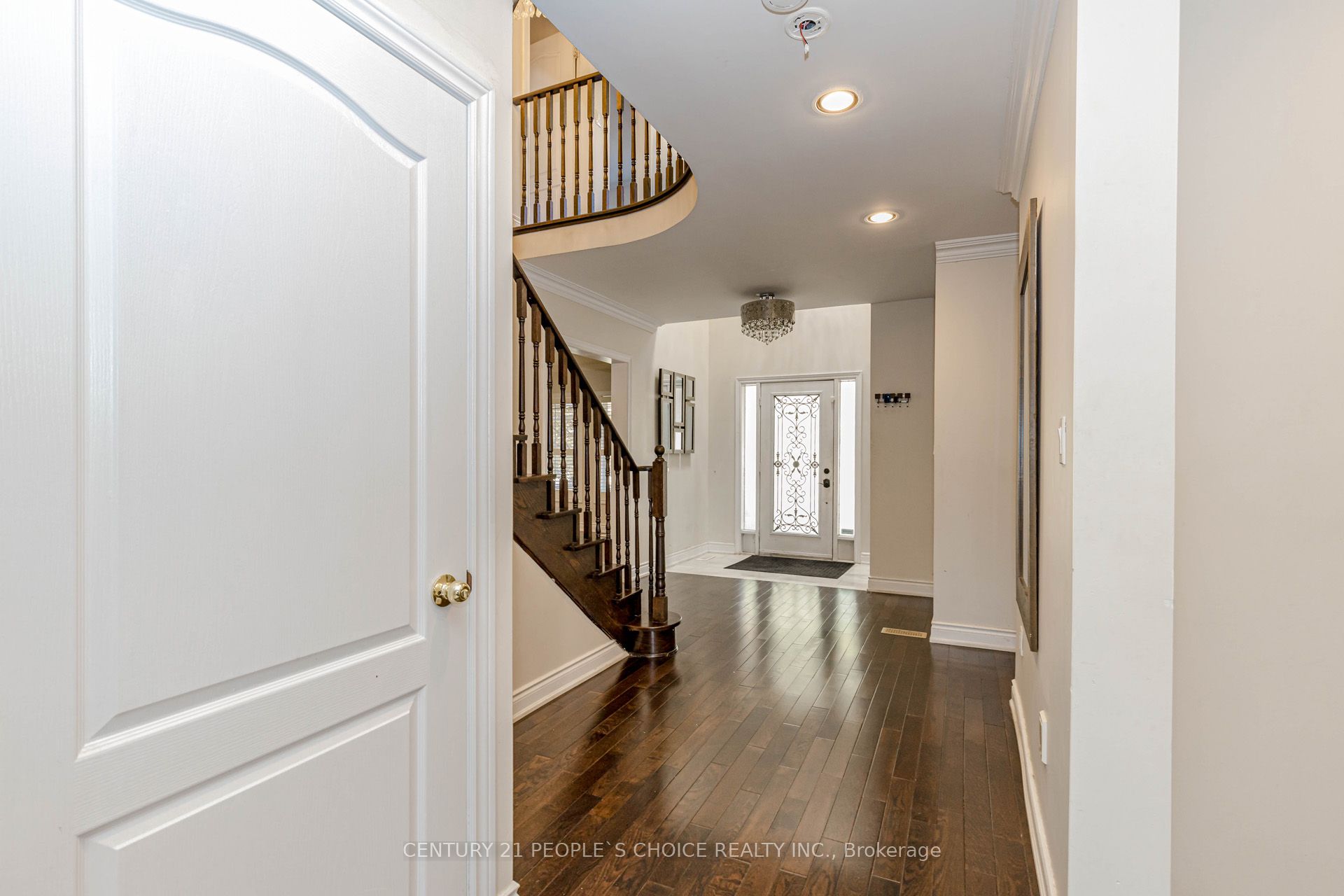 MLS #W12406952 image #10