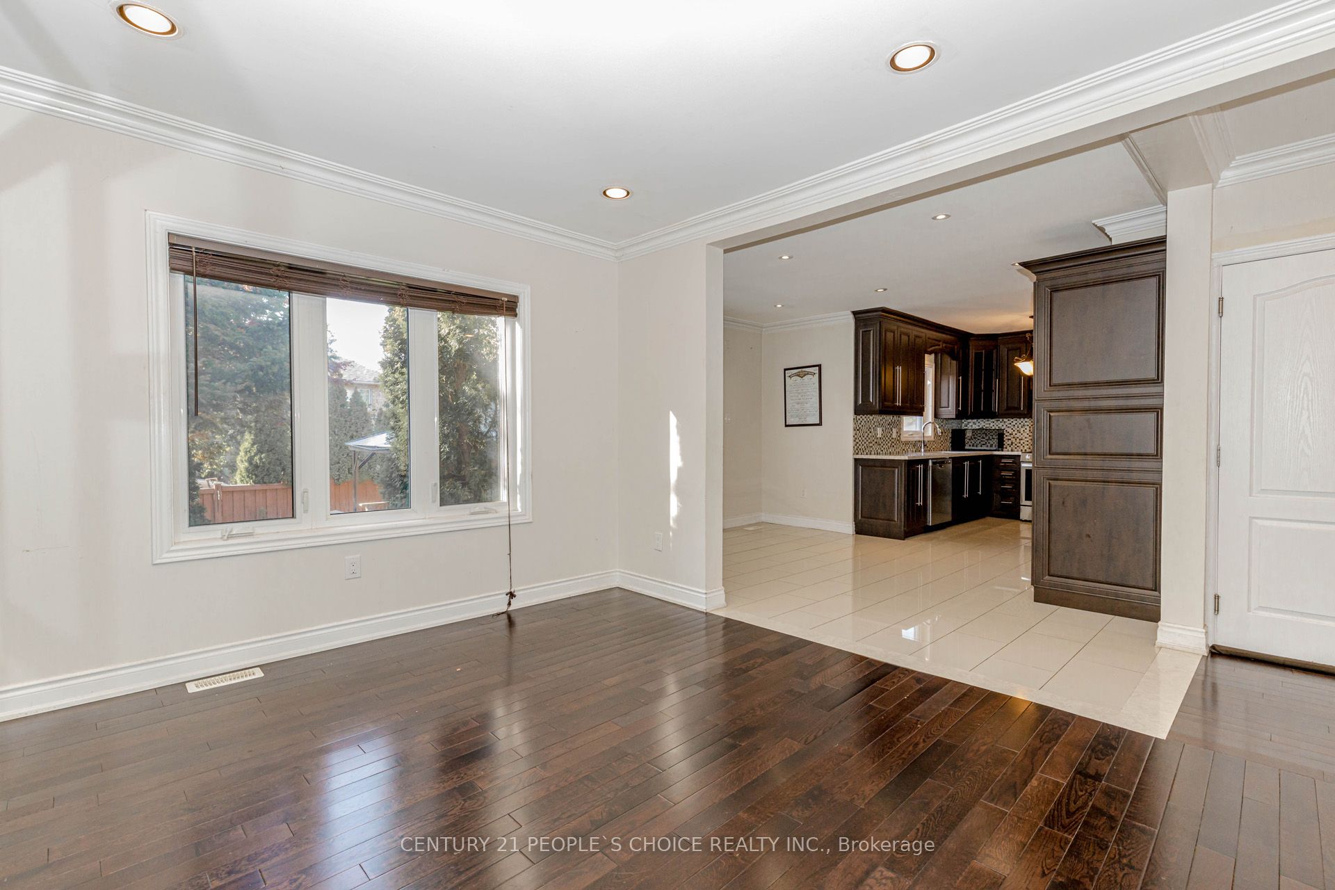 MLS #W12406952 image #13