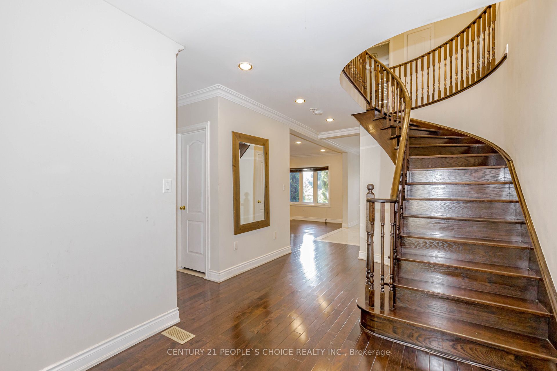 MLS #W12406952 image #20