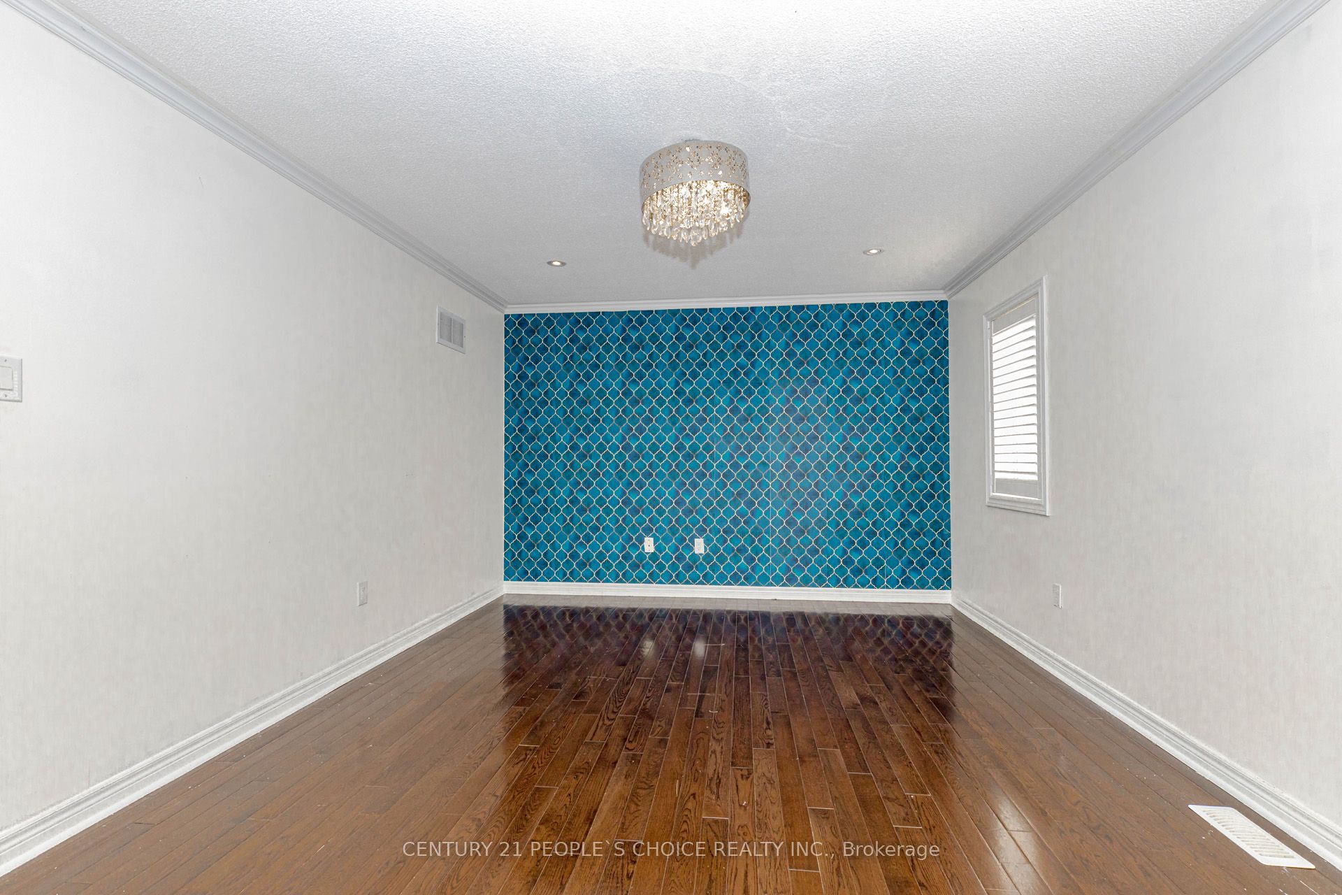 MLS #W12406952 image #26