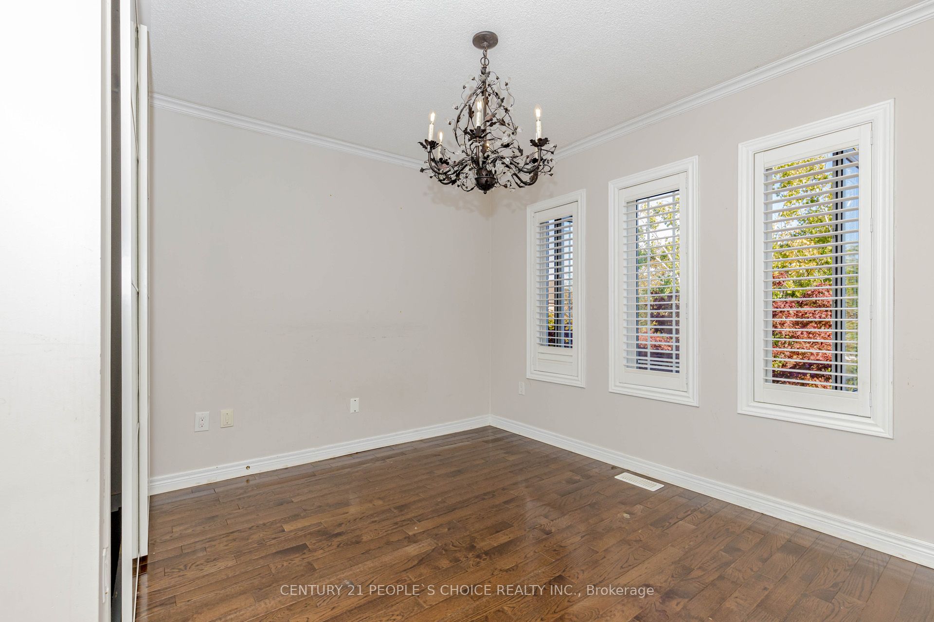 MLS #W12406952 image #33