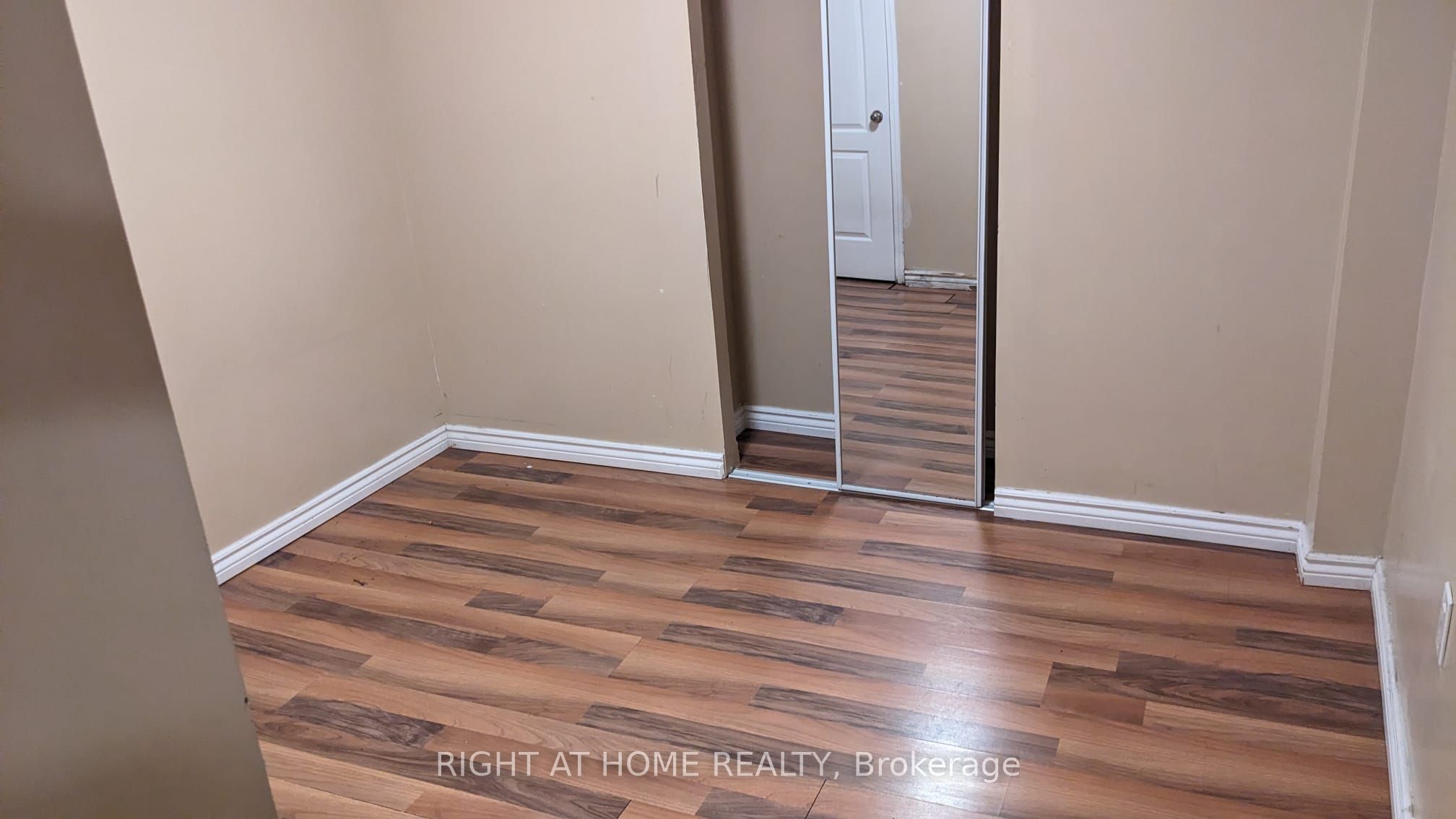 MLS #W12407089 image #6