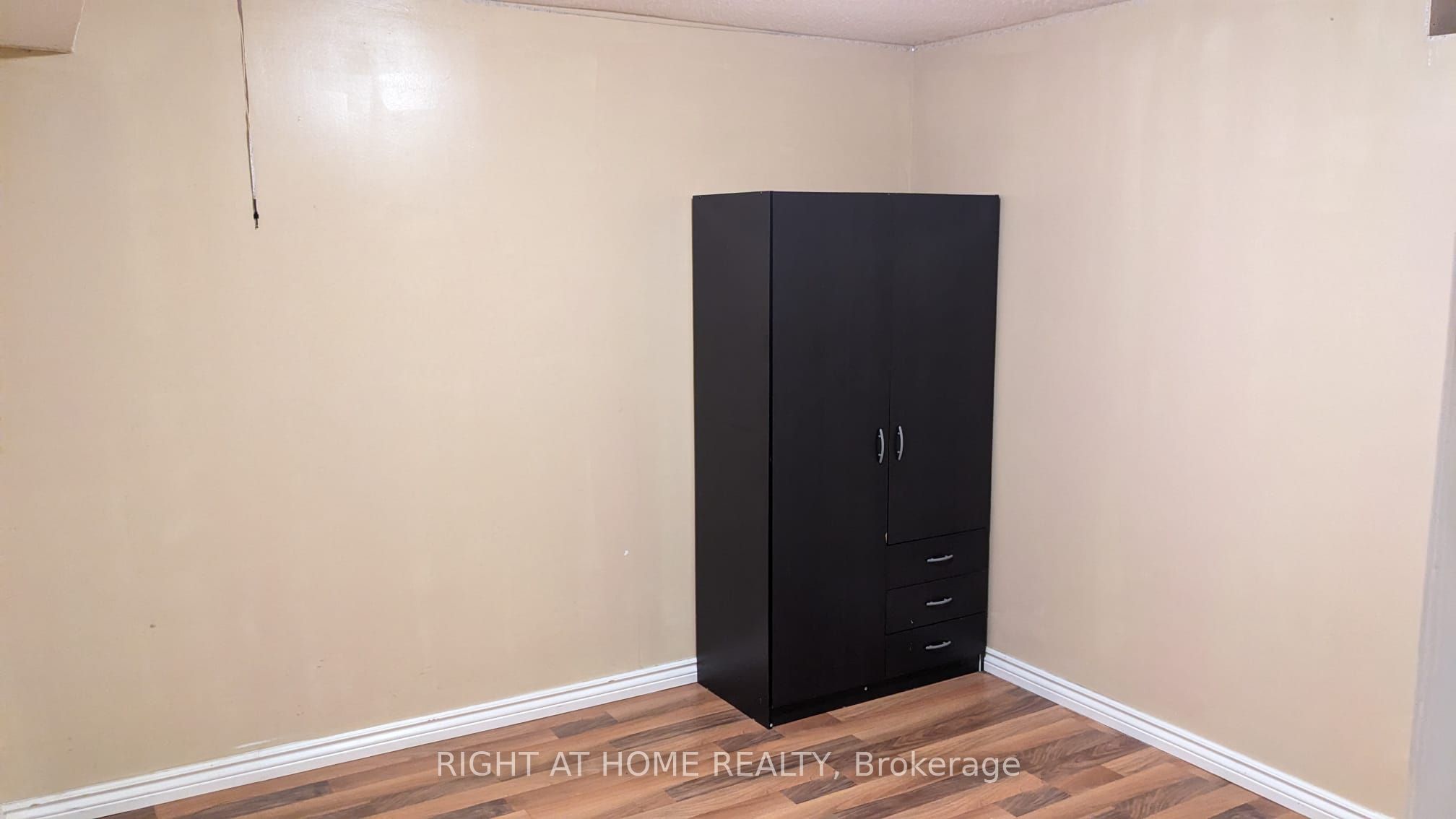 MLS #W12407089 image #8