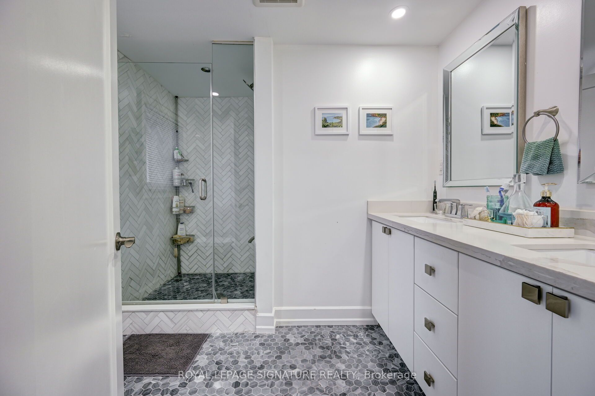 MLS #W12407301 image #24