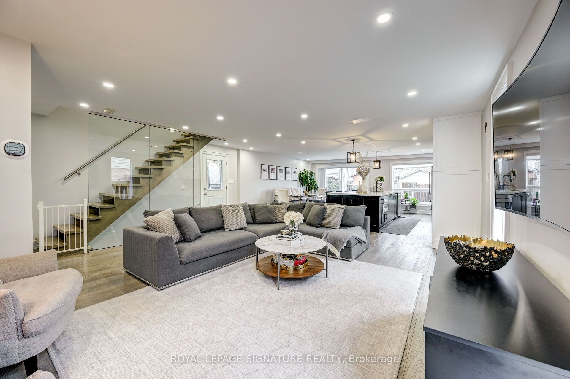 MLS #W12407301 image #9