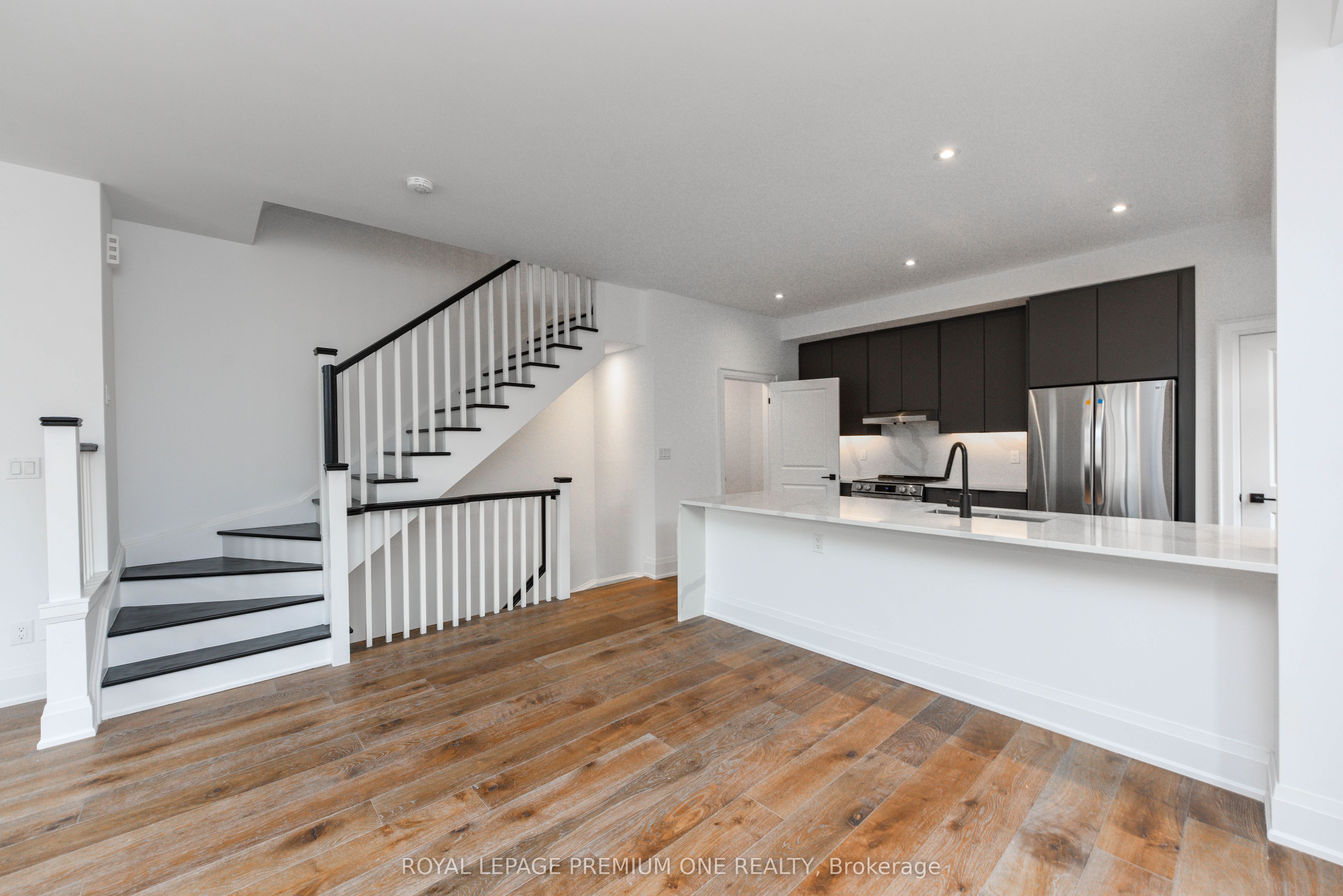 MLS #W12407448 image #11