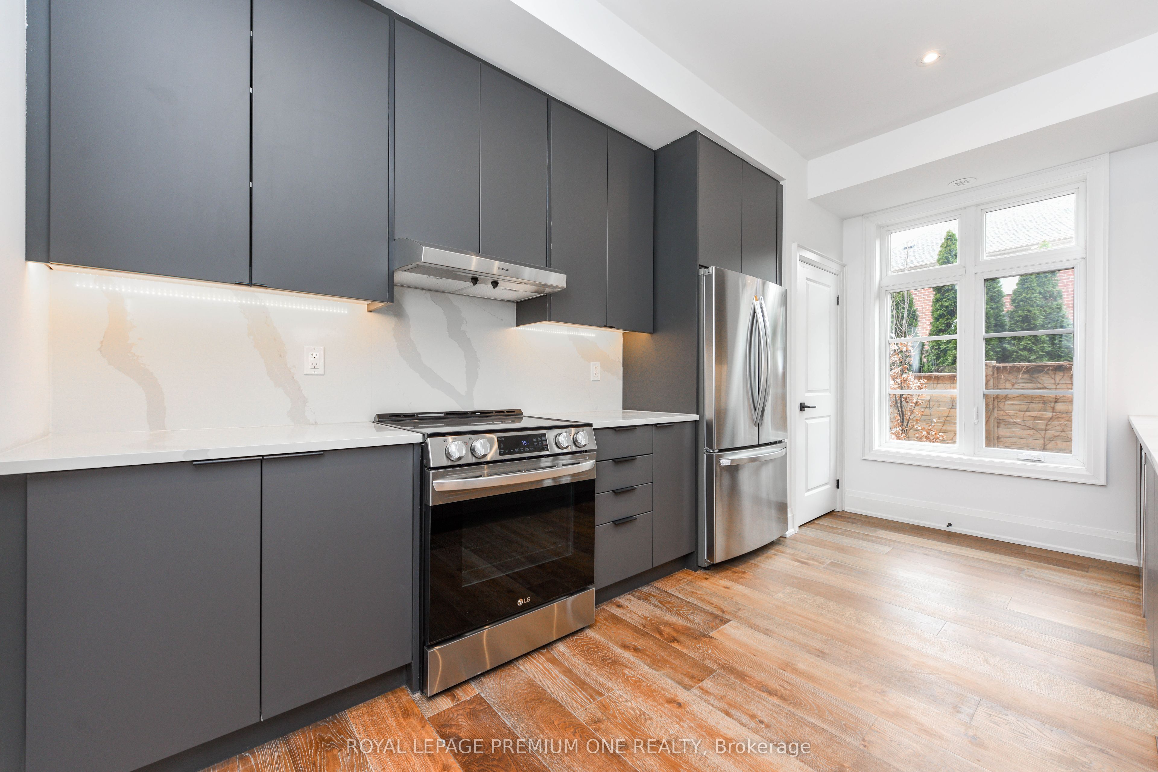 MLS #W12407448 image #12