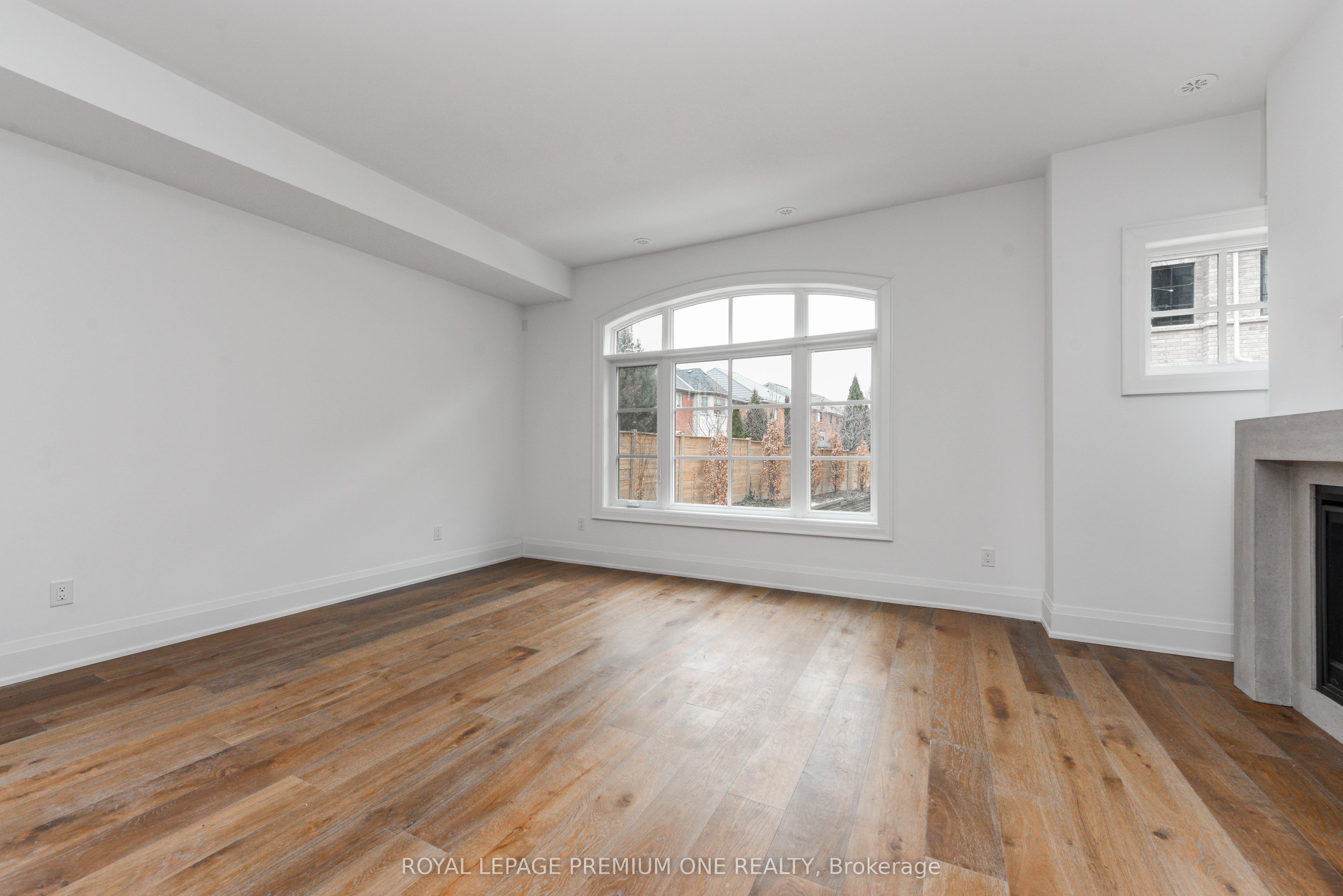 MLS #W12407448 image #14