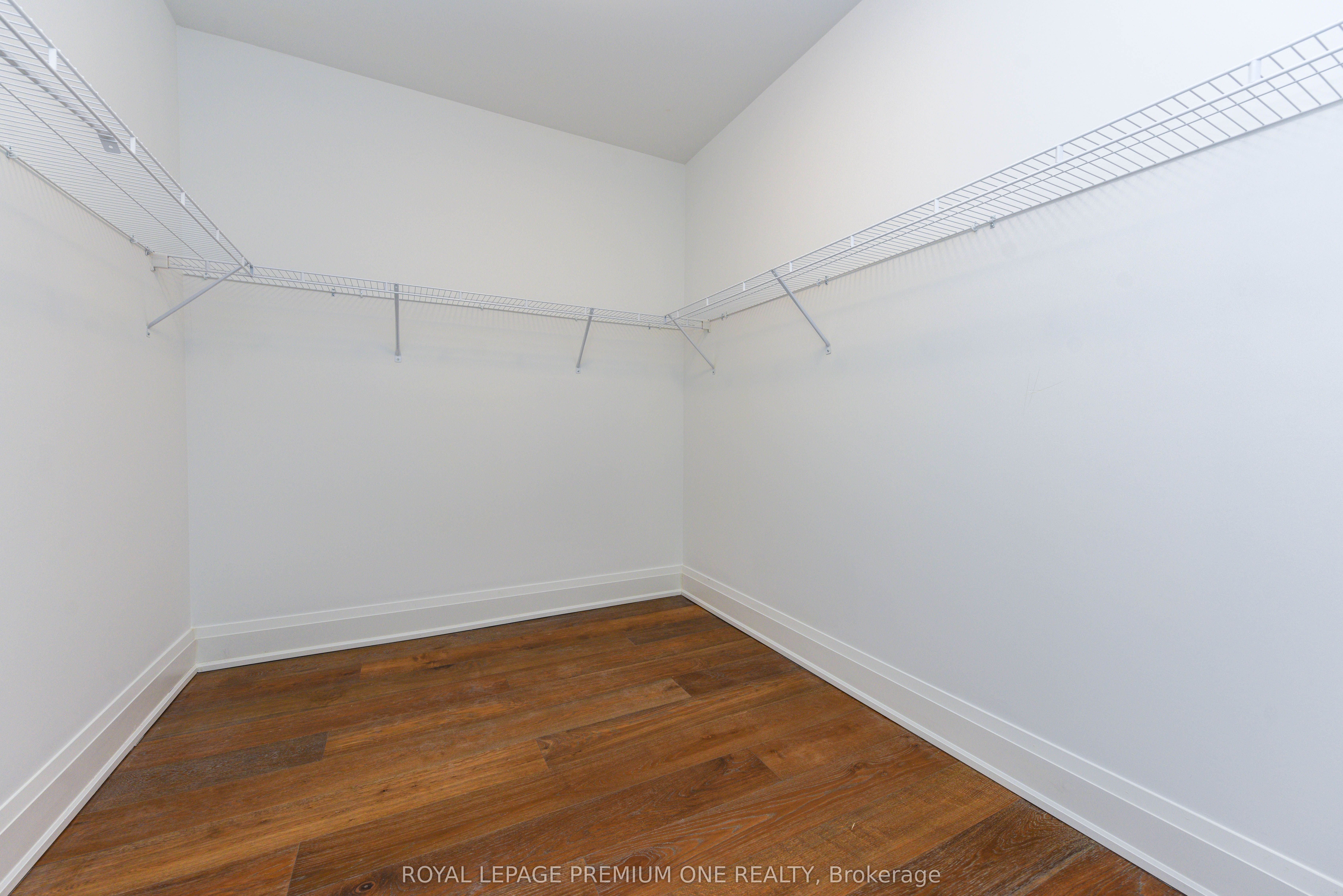 MLS #W12407448 image #28