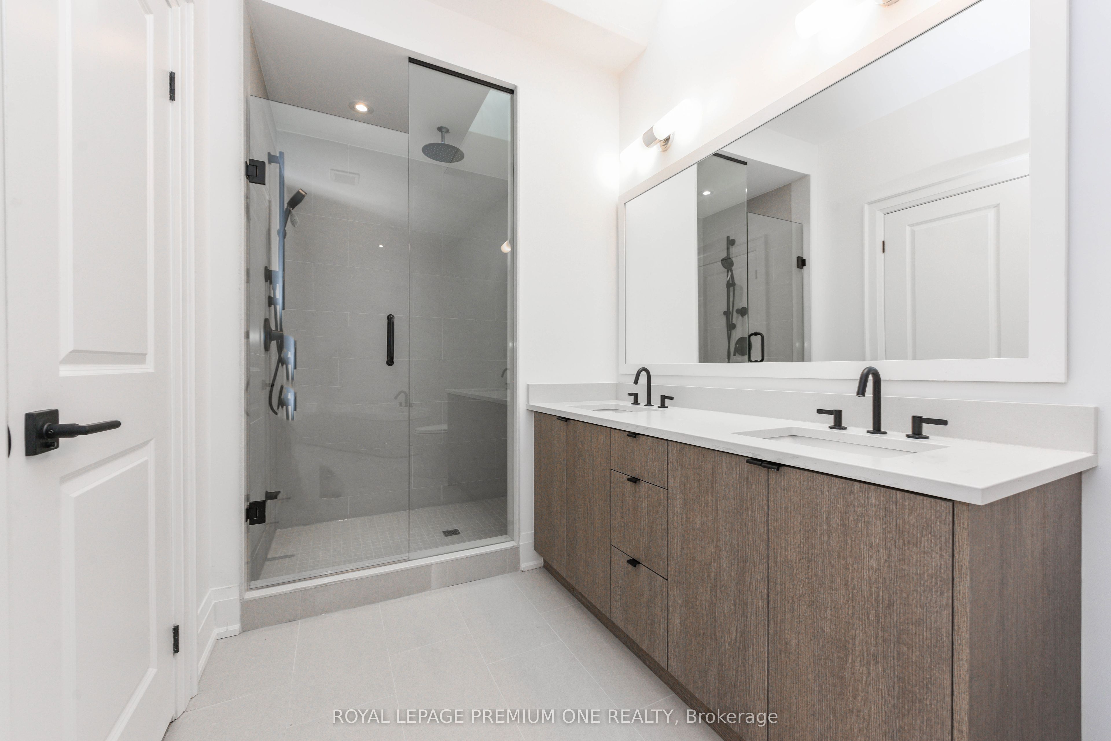 MLS #W12407448 image #30