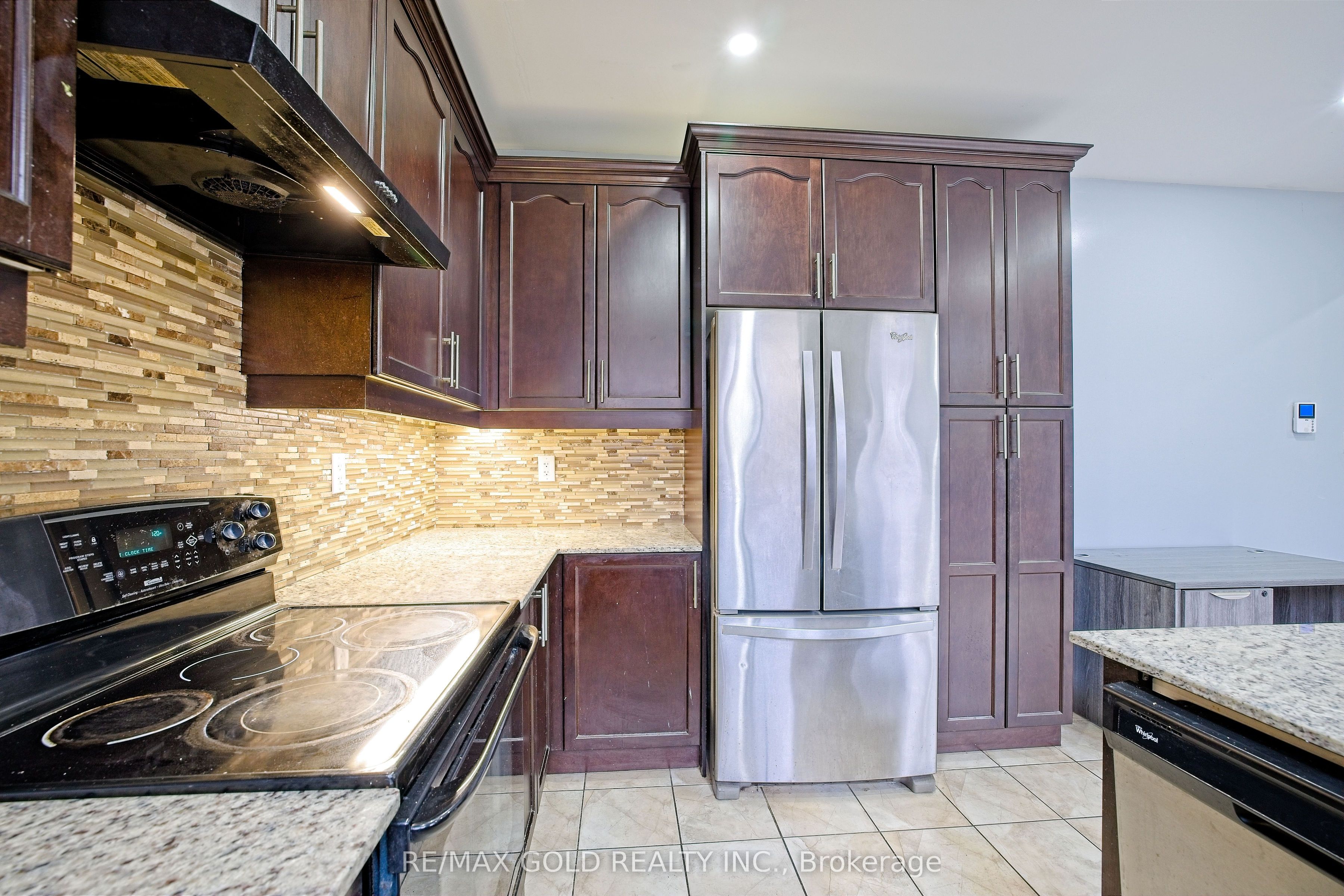 MLS #W12407455 image #16