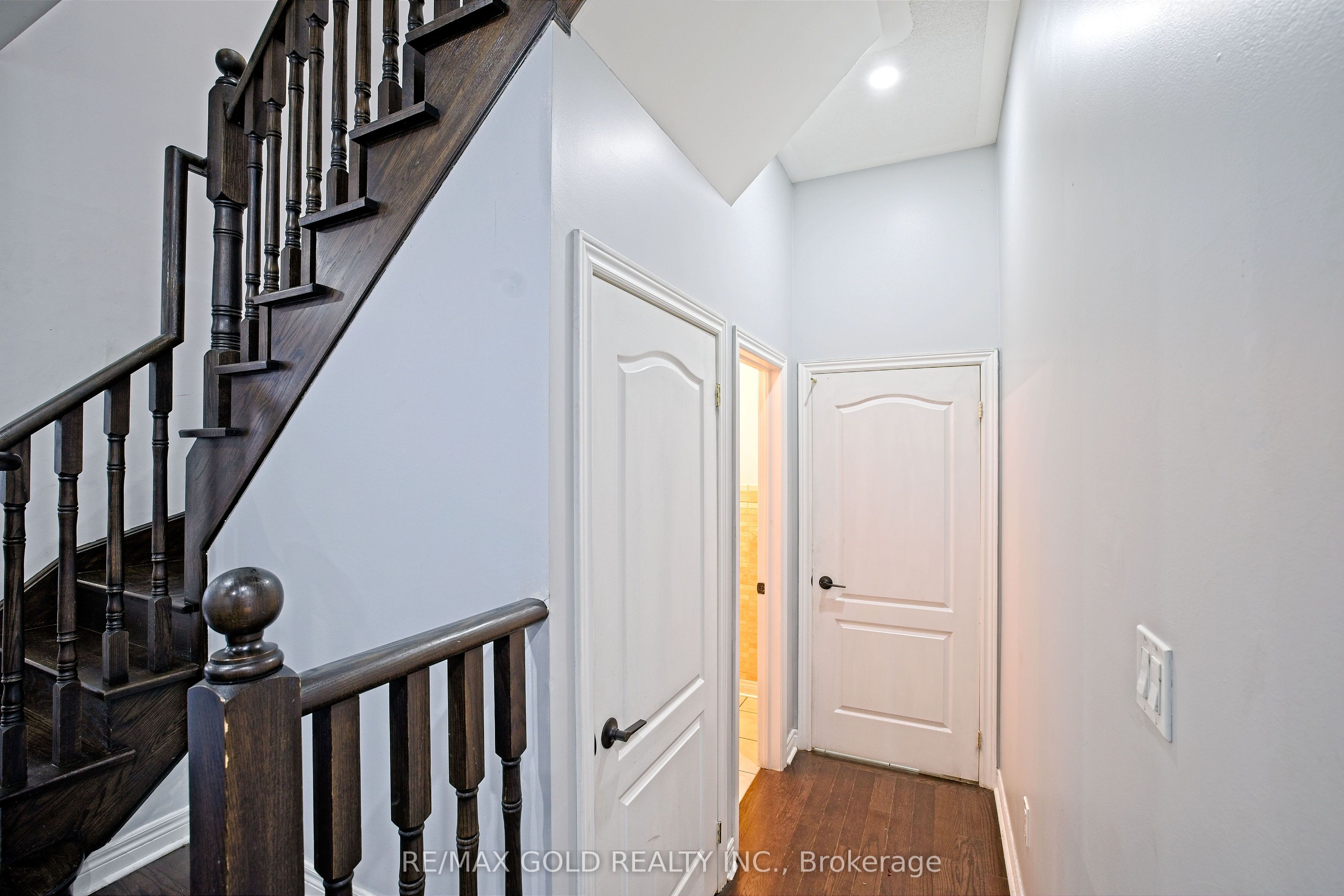 MLS #W12407455 image #17