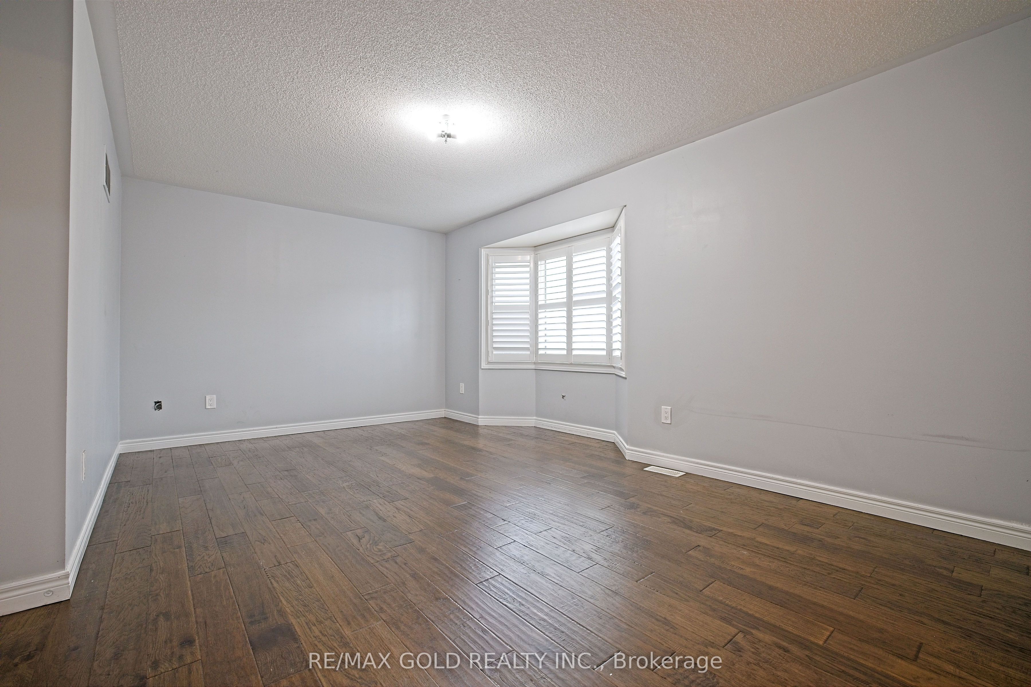 MLS #W12407455 image #23