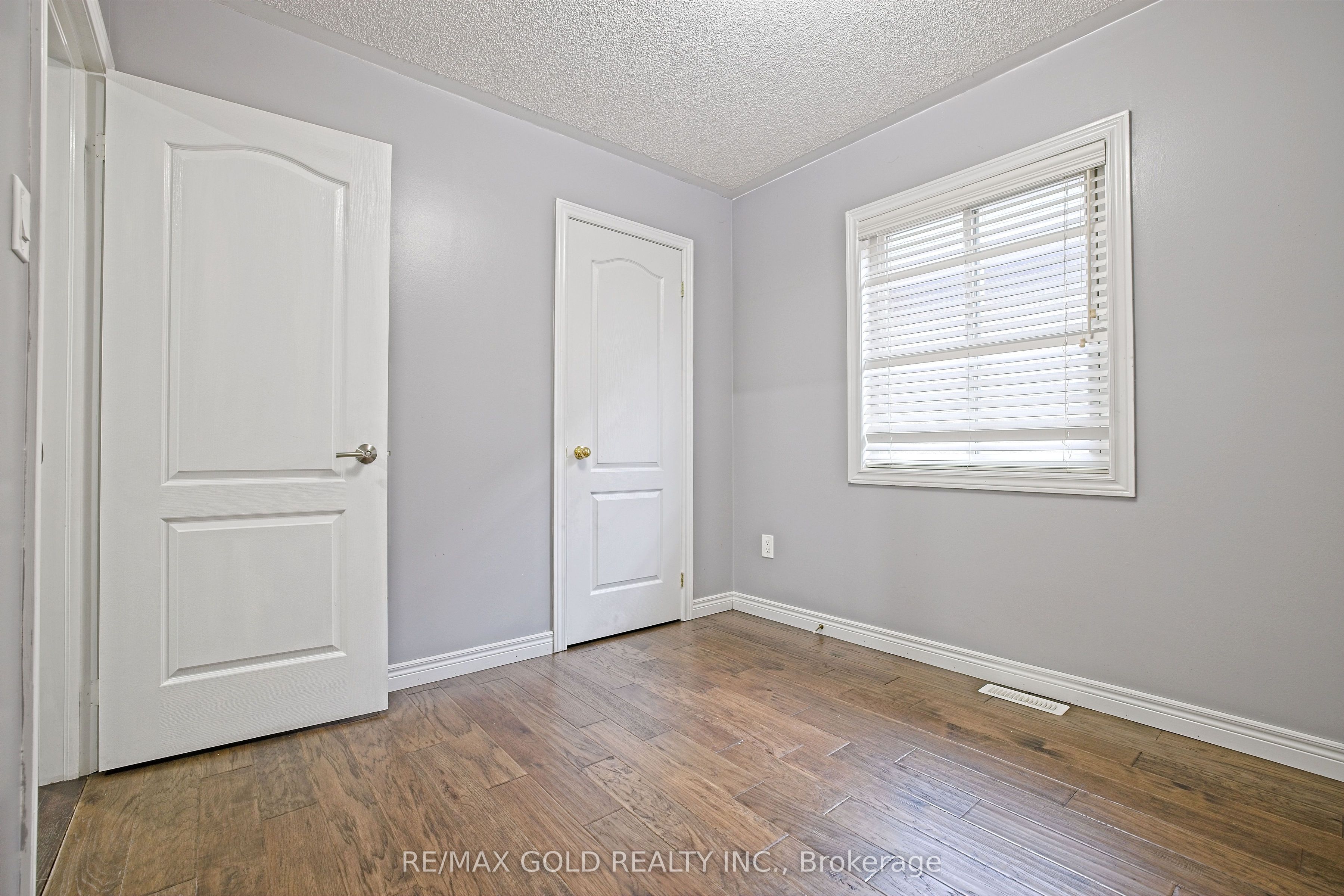 MLS #W12407455 image #30