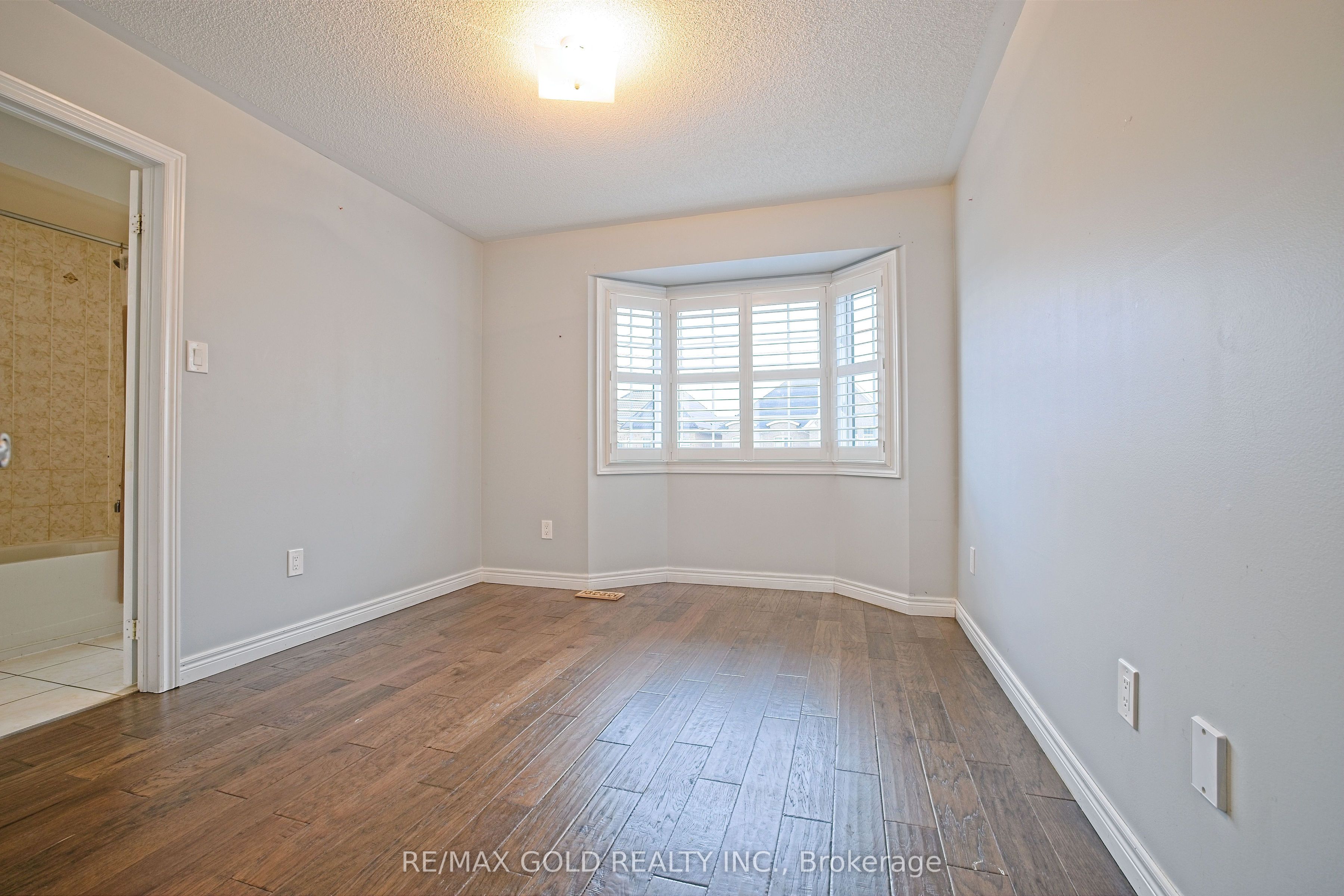 MLS #W12407455 image #35