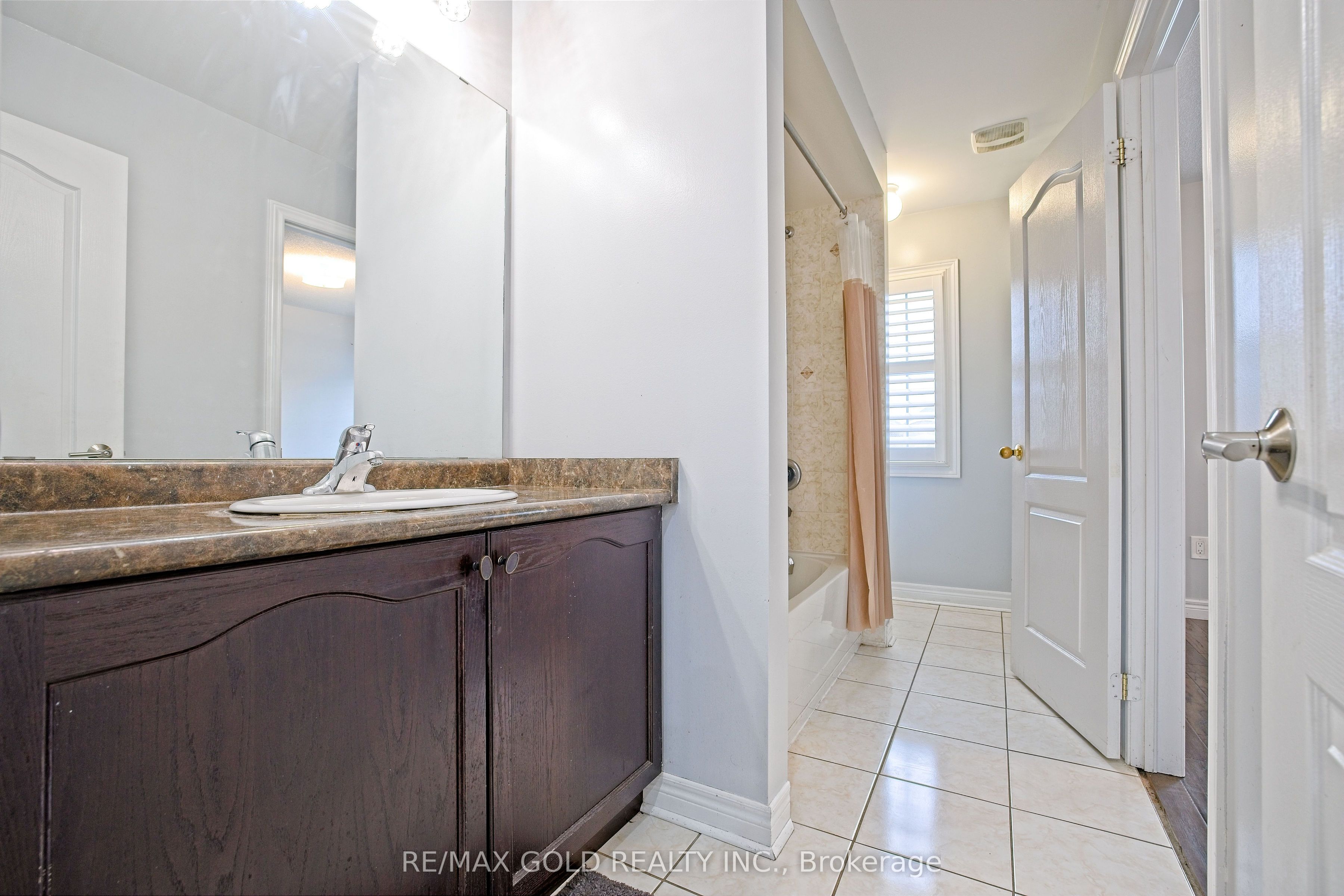 MLS #W12407455 image #38