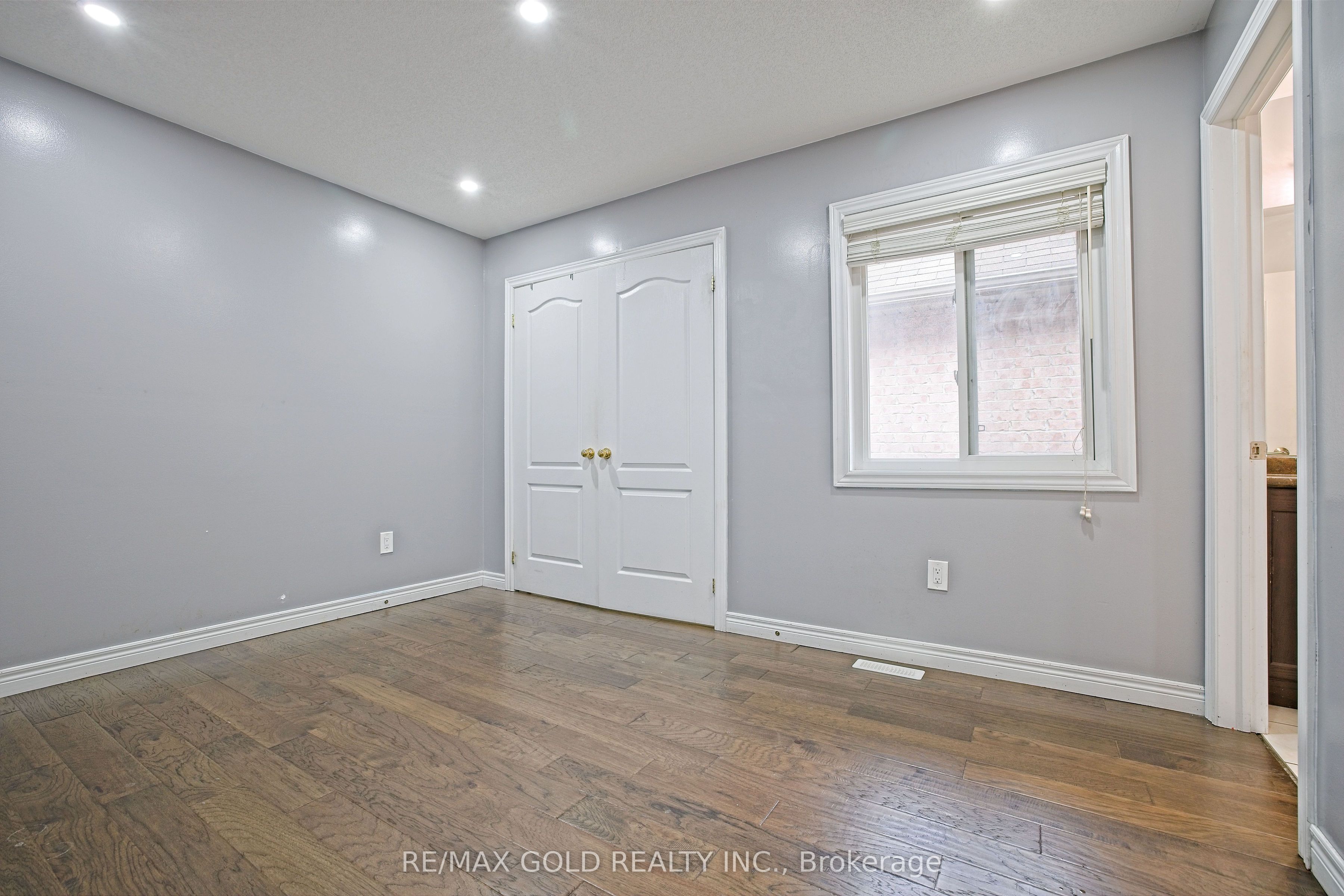 MLS #W12407455 image #40