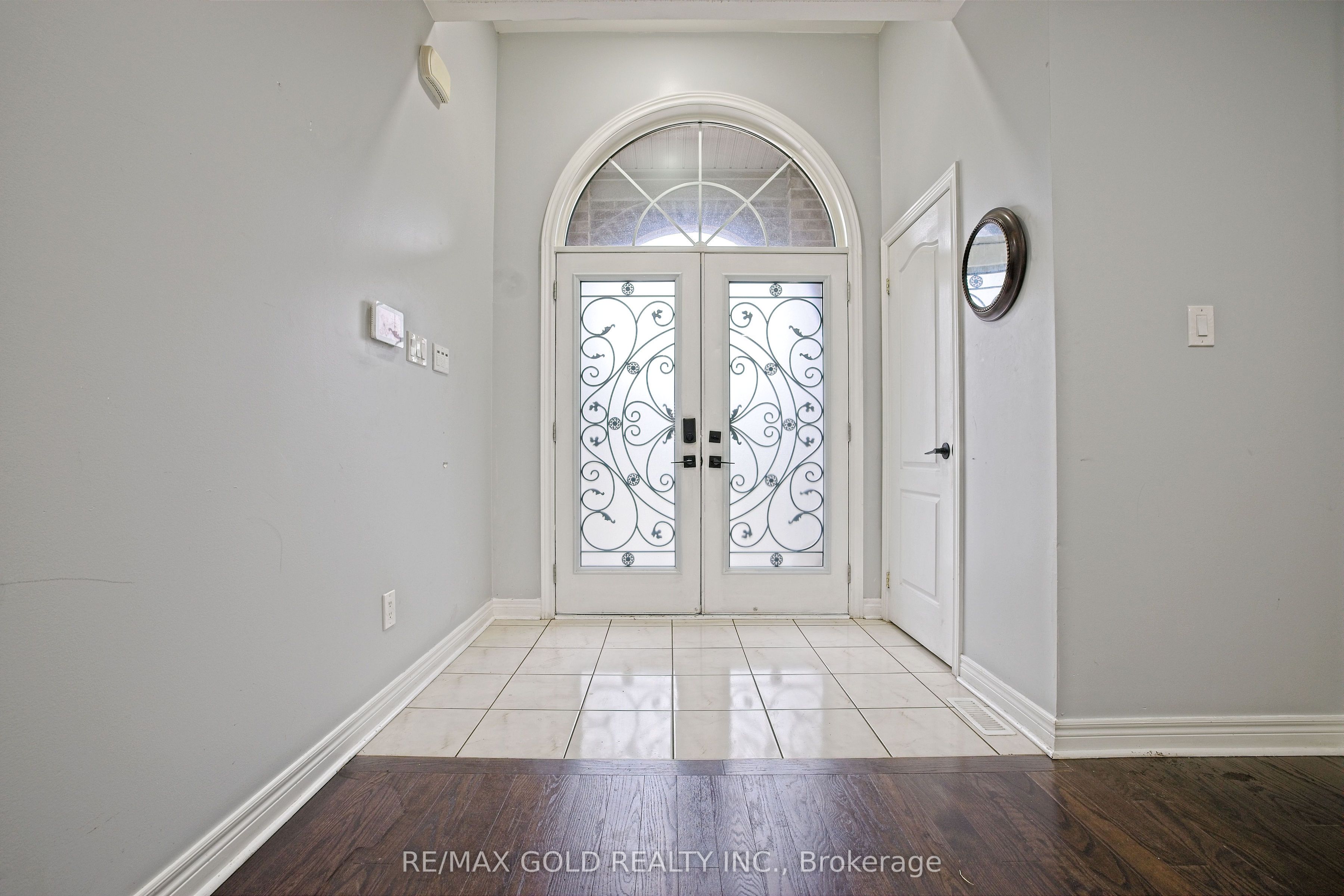 MLS #W12407455 image #5