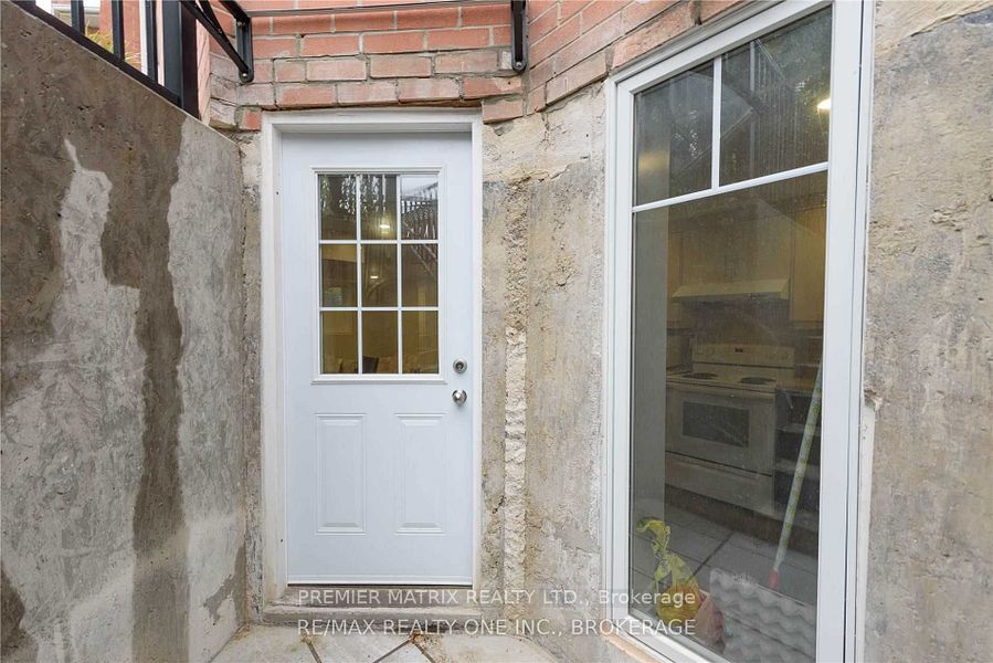 MLS #W12407682 image #1