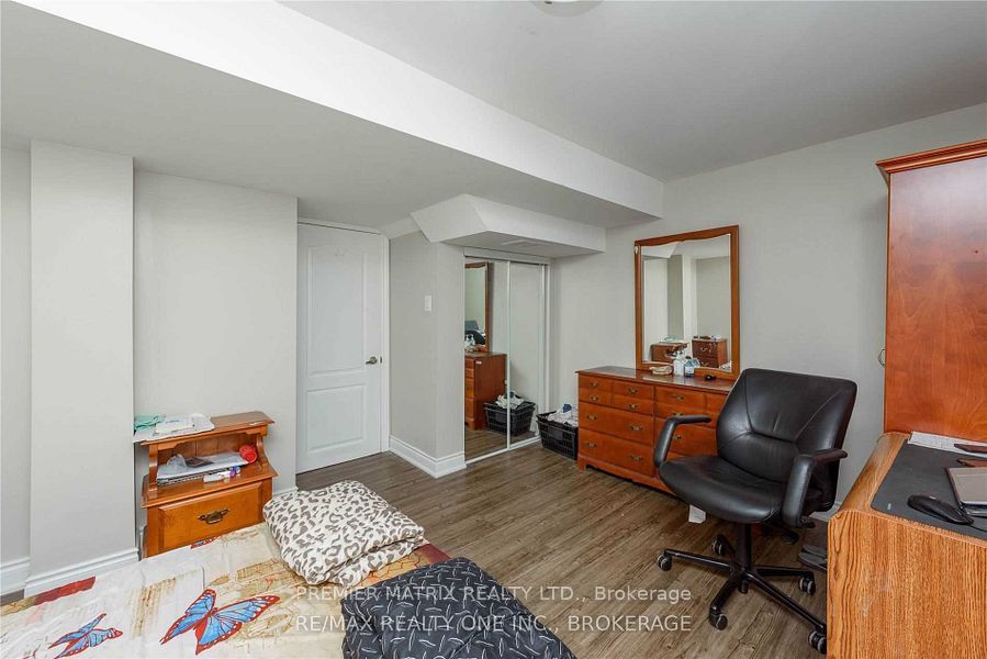 MLS #W12407682 image #13