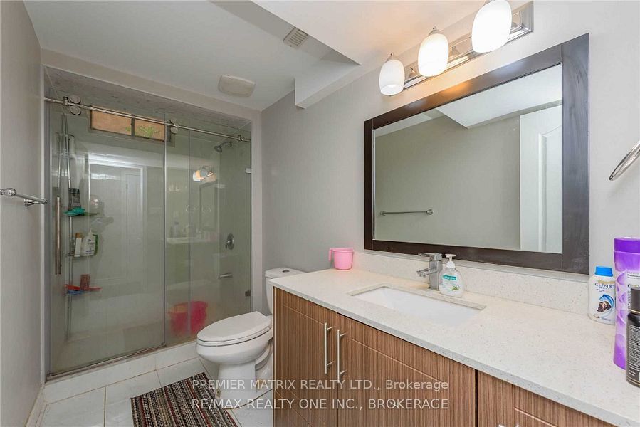 MLS #W12407682 image #9