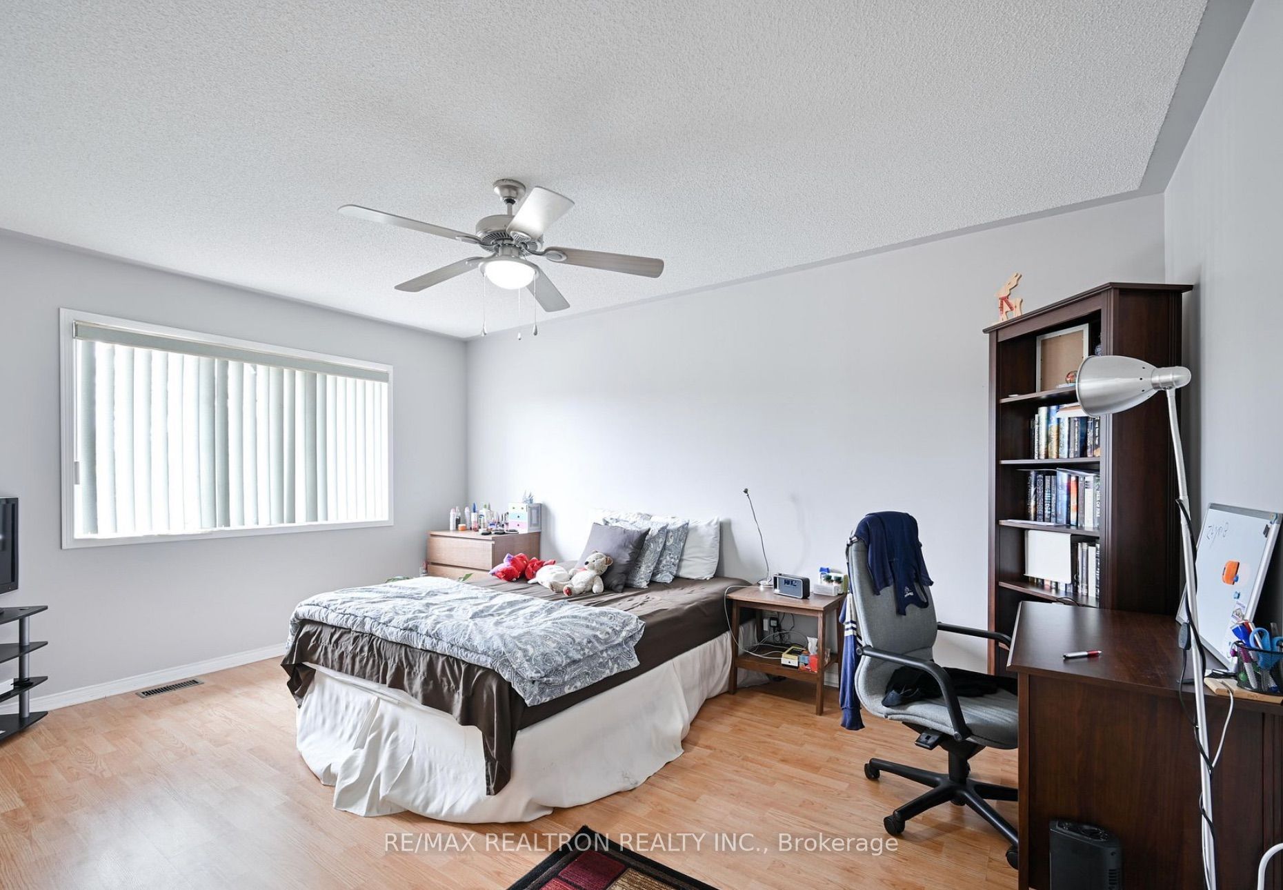 MLS #W12407733 image #9