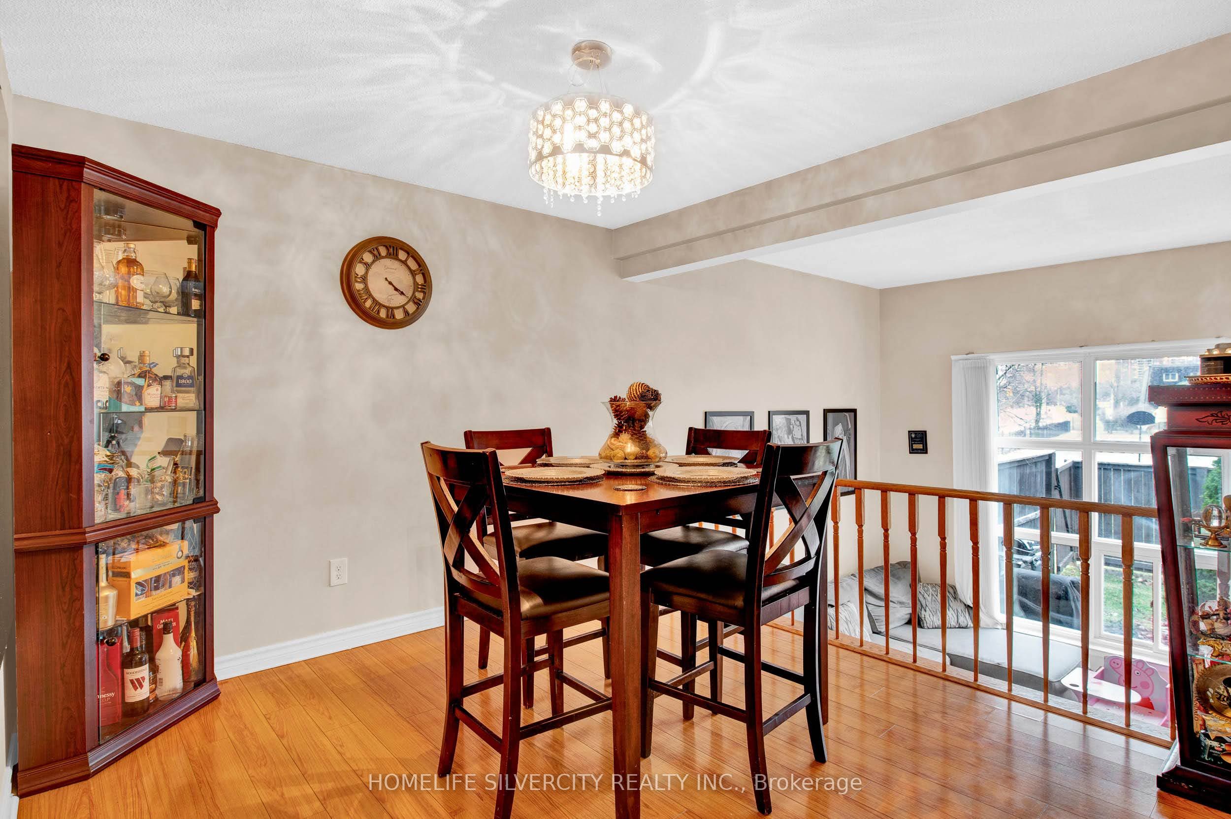 MLS #W12407777 image #10