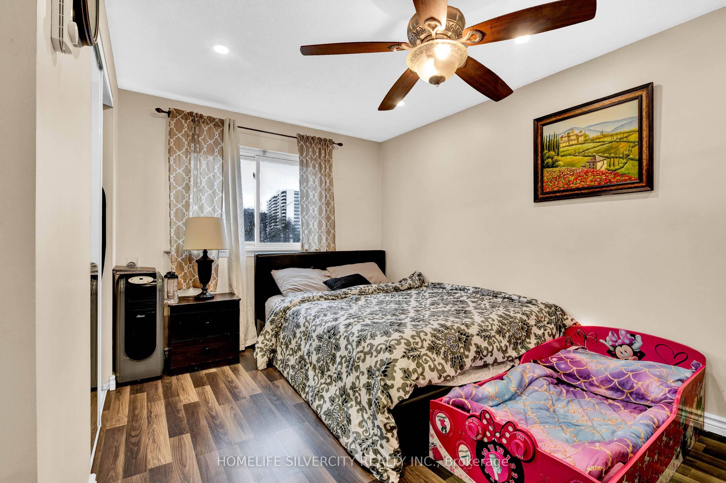 MLS #W12407777 image #19