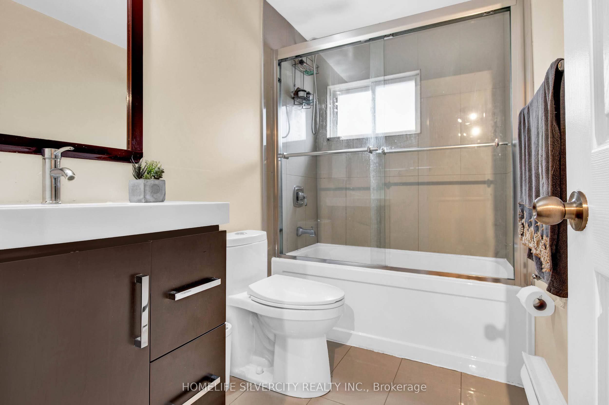 MLS #W12407777 image #23