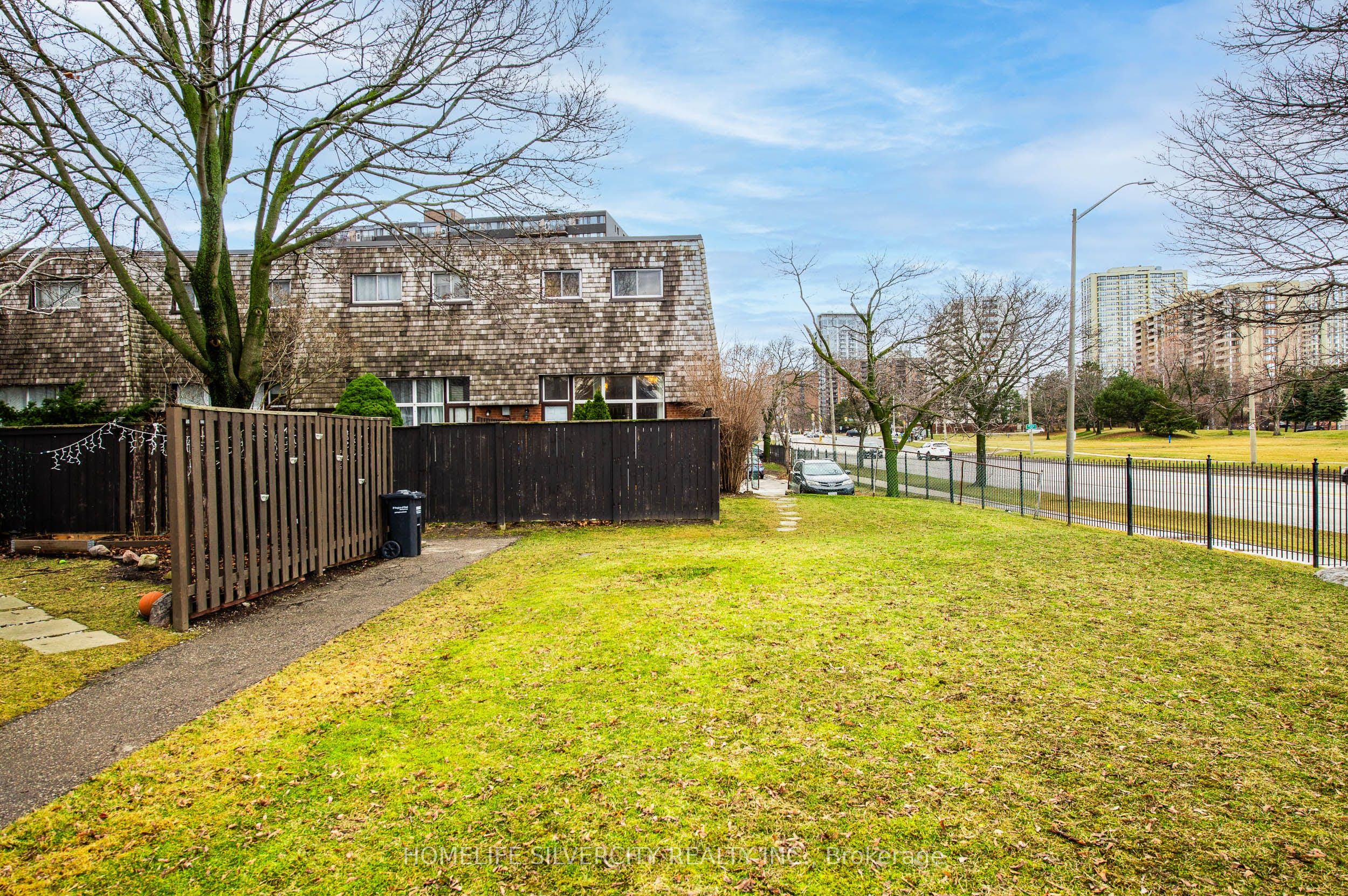 MLS #W12407777 image #32