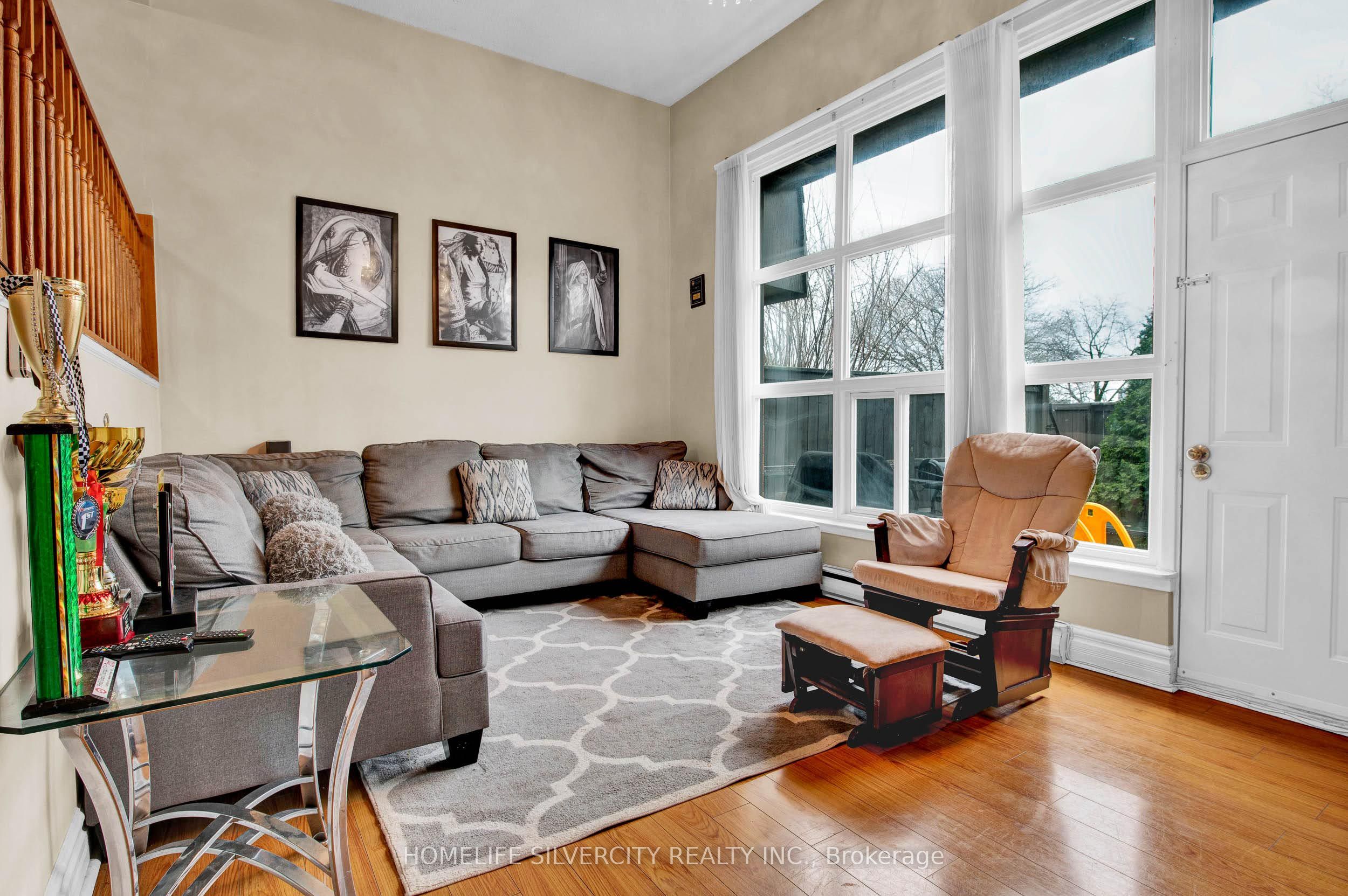 MLS #W12407777 image #7