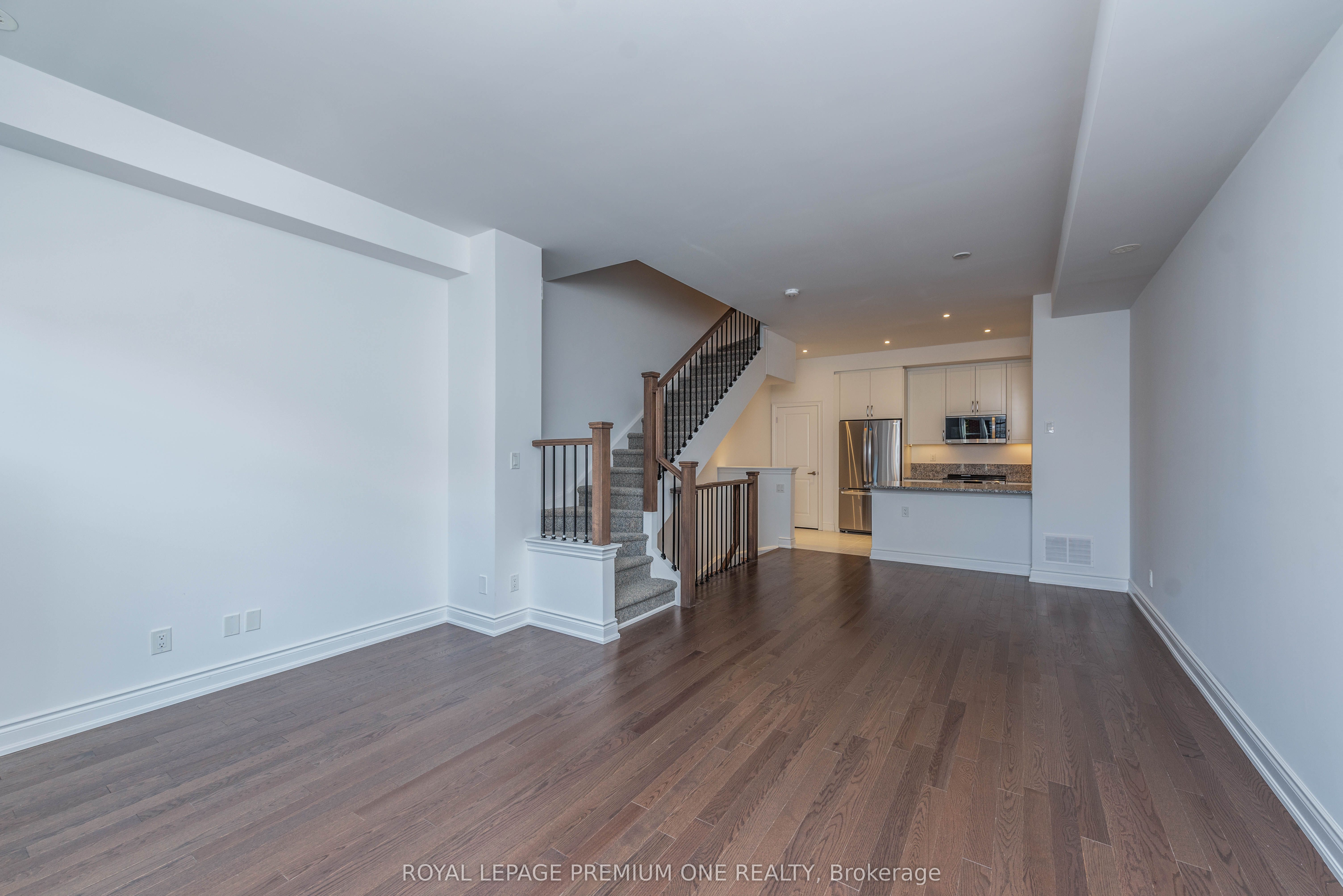 MLS #W12407823 image #10