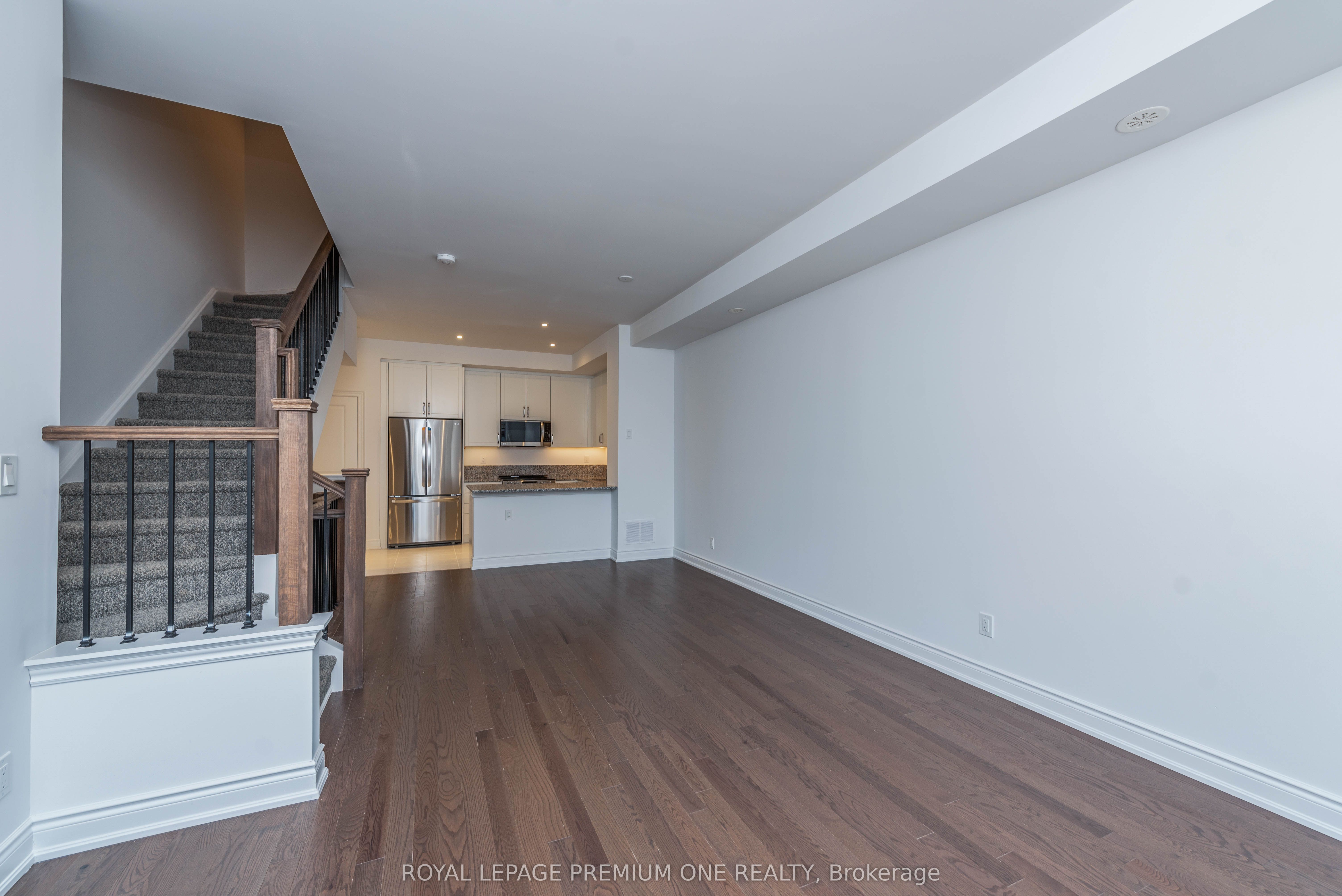 MLS #W12407823 image #11