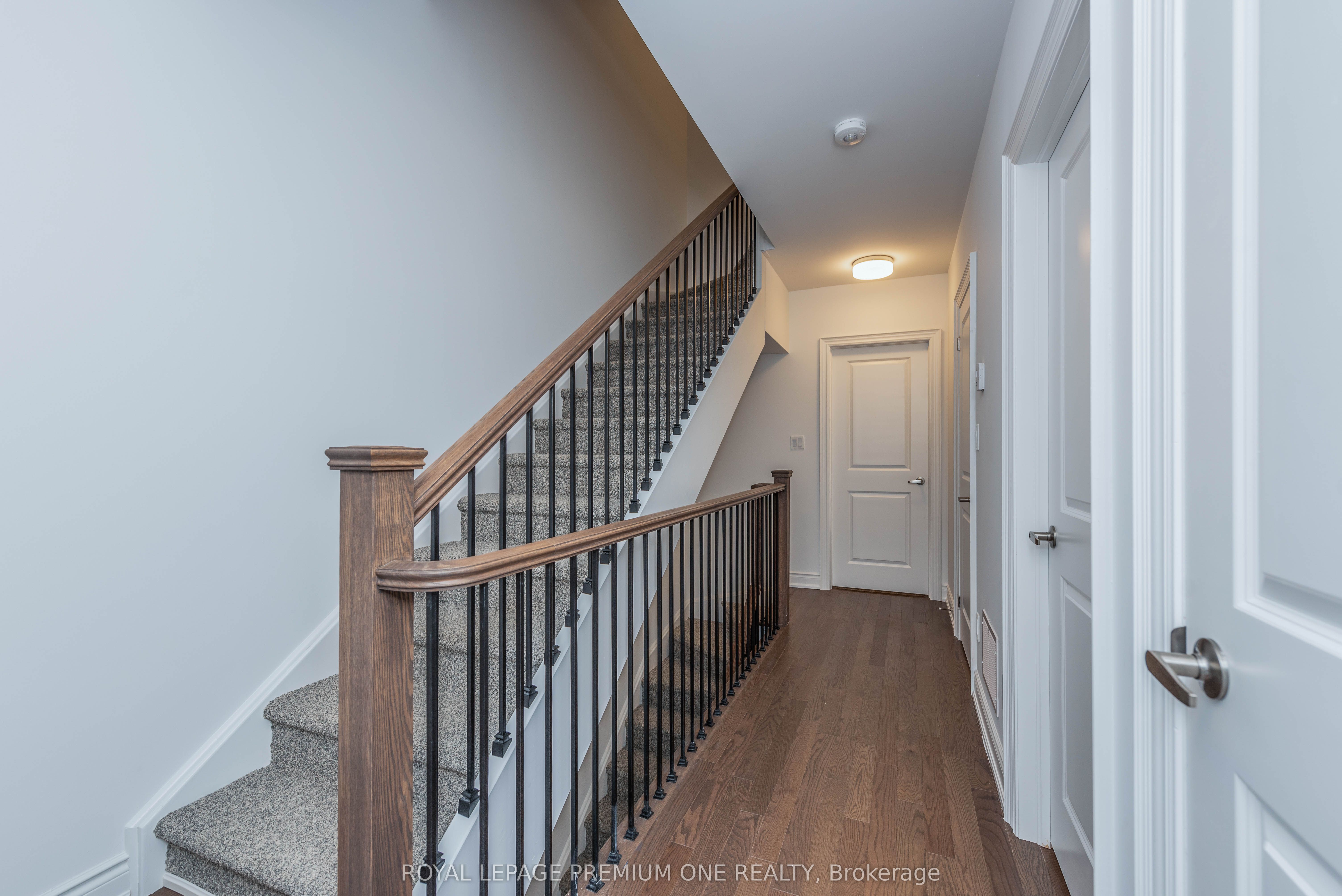 MLS #W12407823 image #13