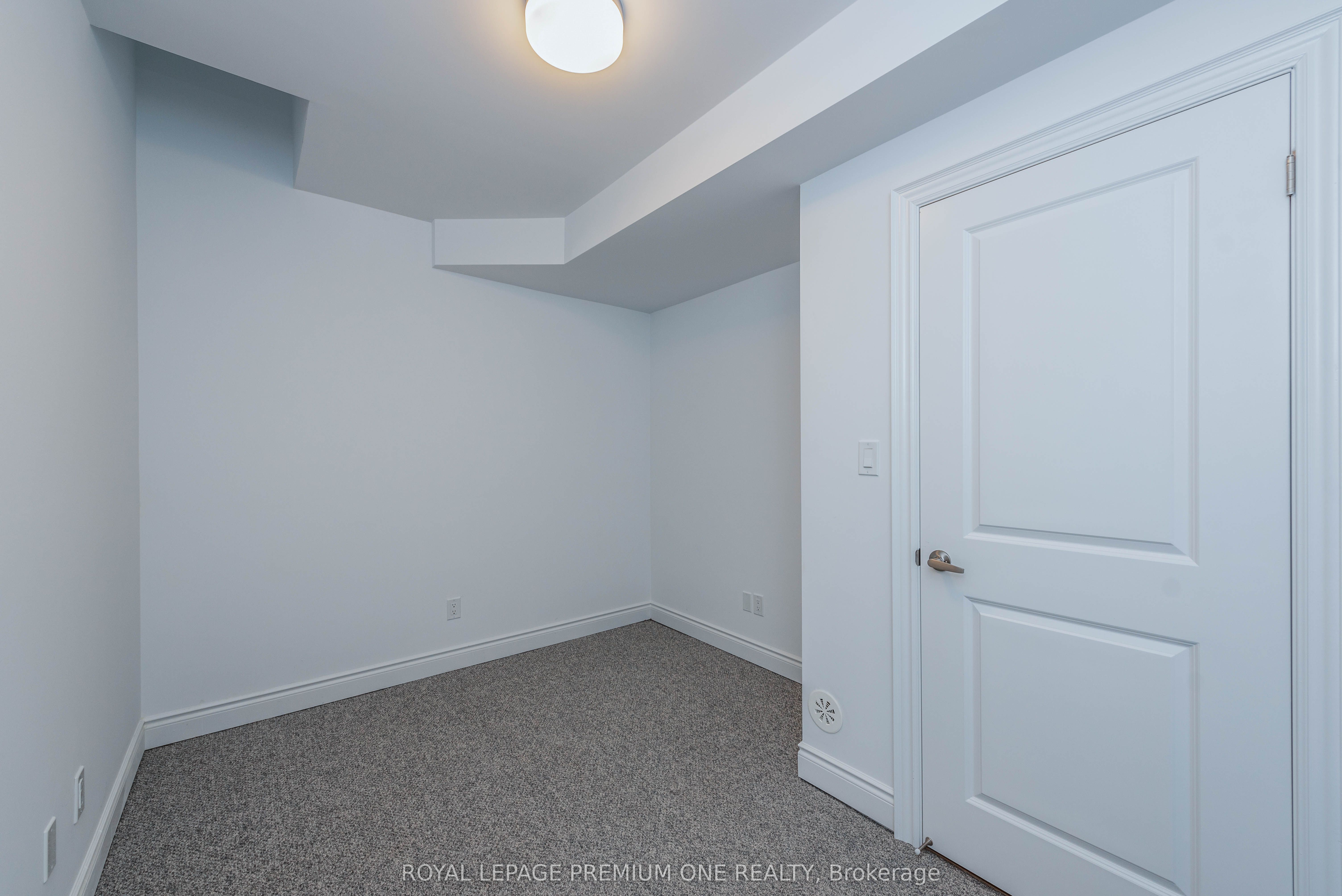 MLS #W12407823 image #14