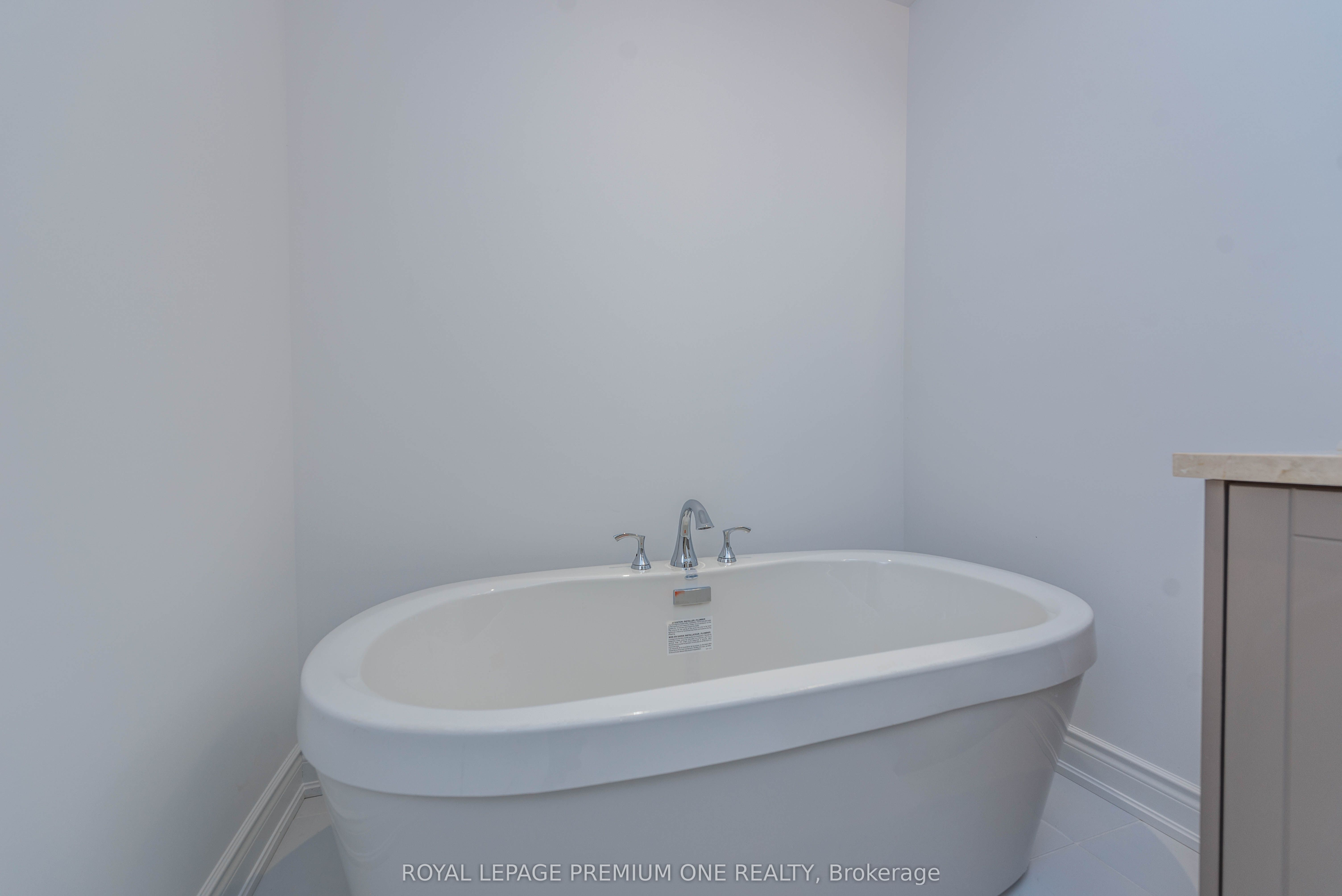 MLS #W12407823 image #24