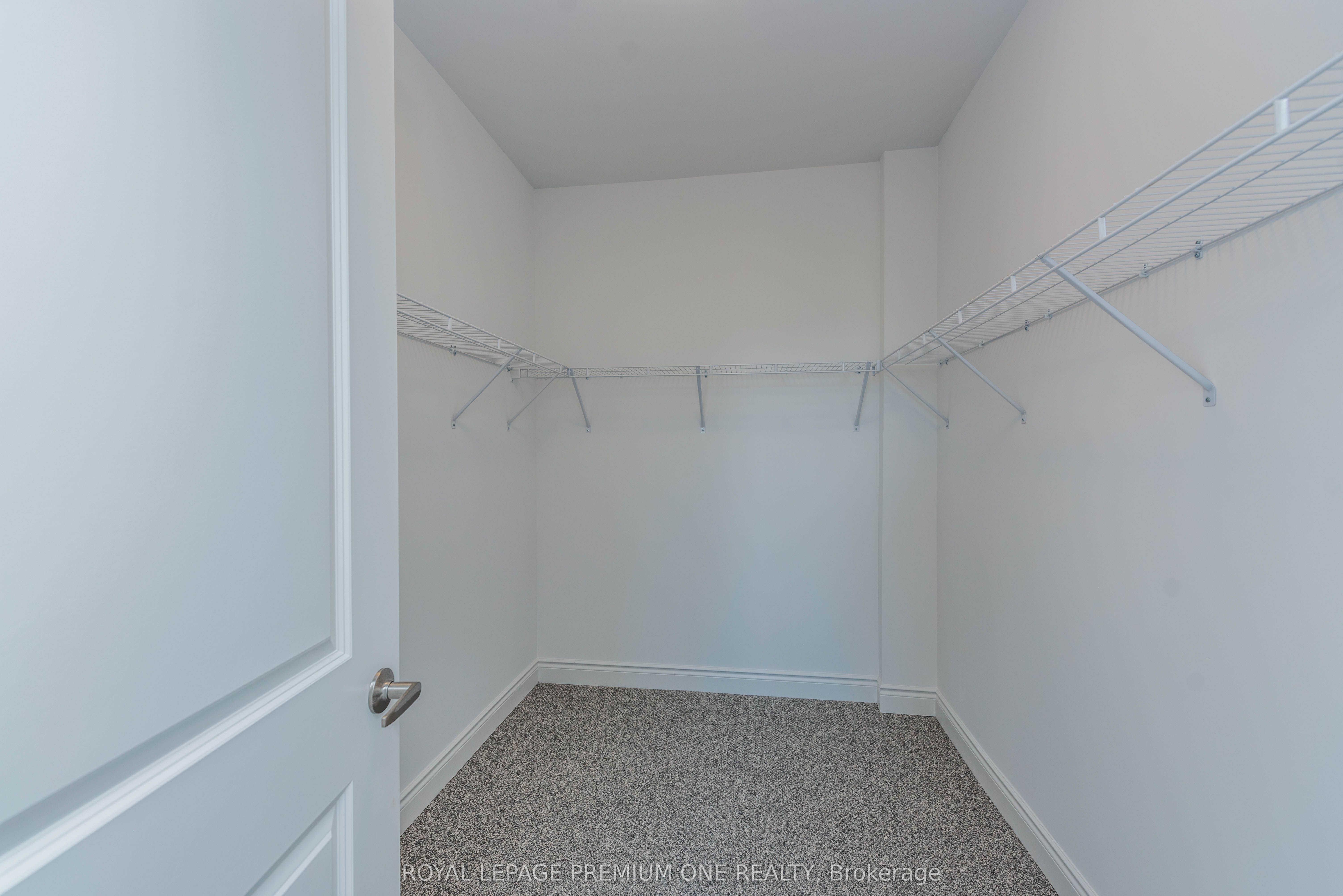 MLS #W12407823 image #30