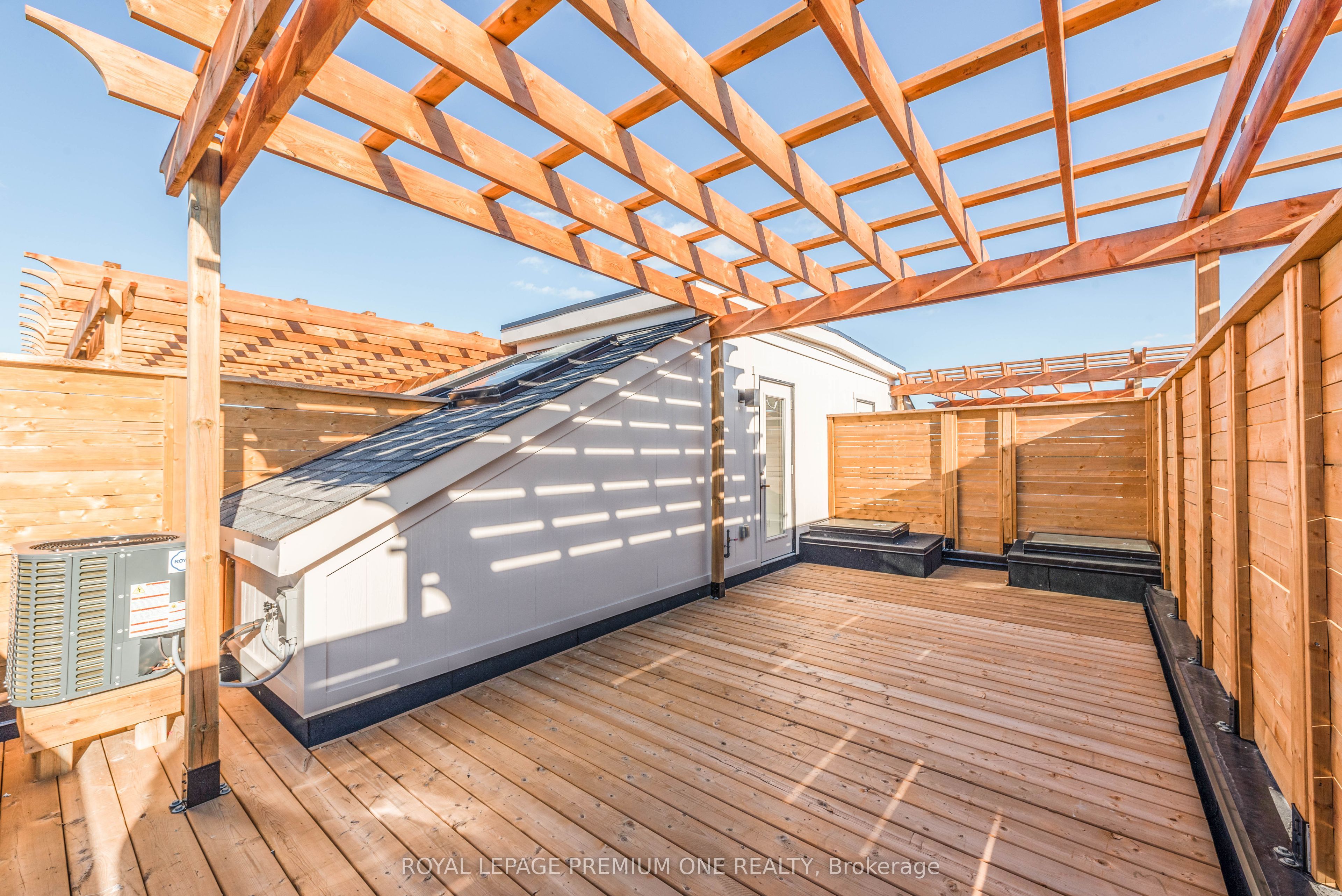 MLS #W12407823 image #32